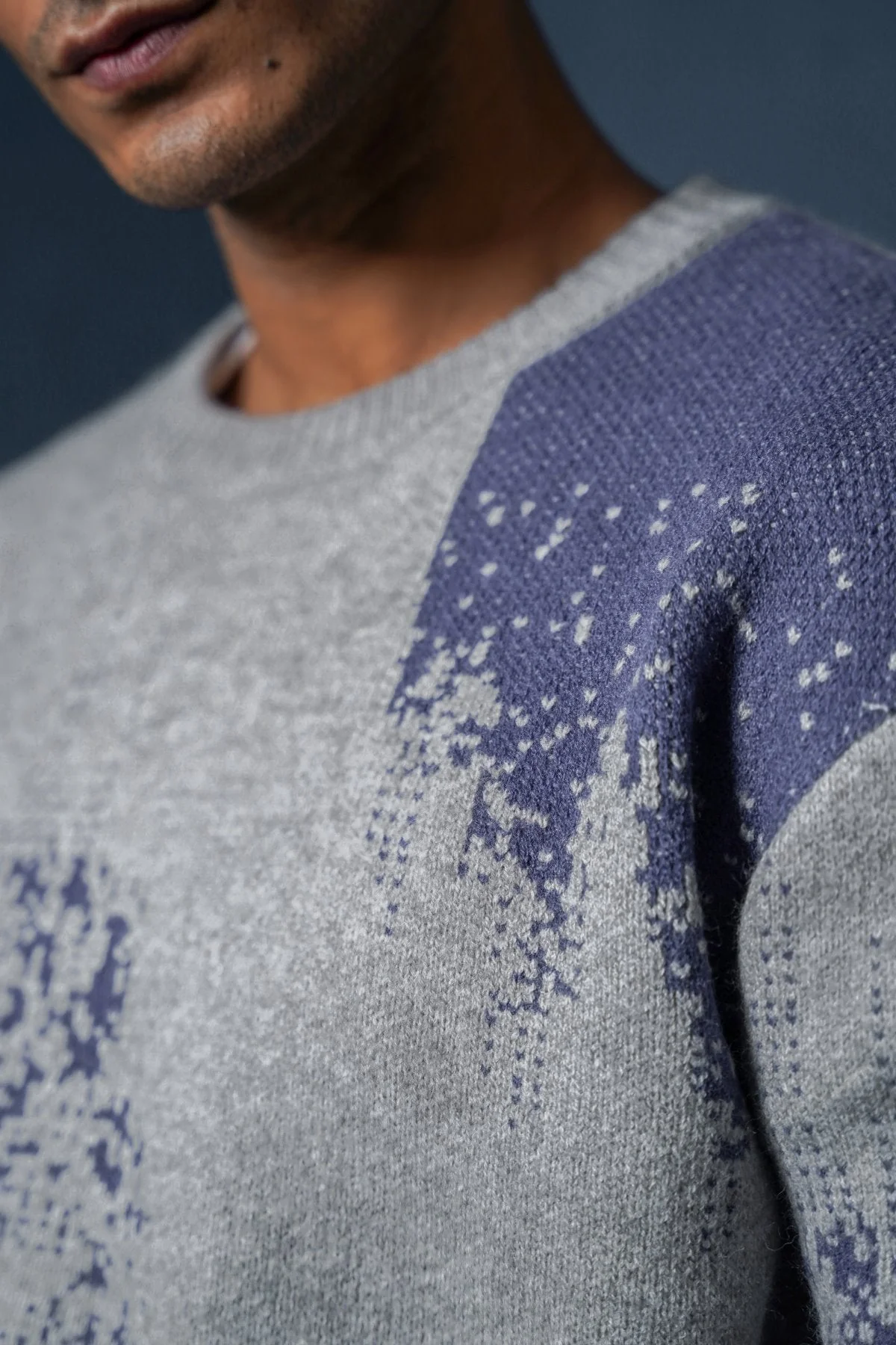 ABSTRACT SWEATER - Image 2