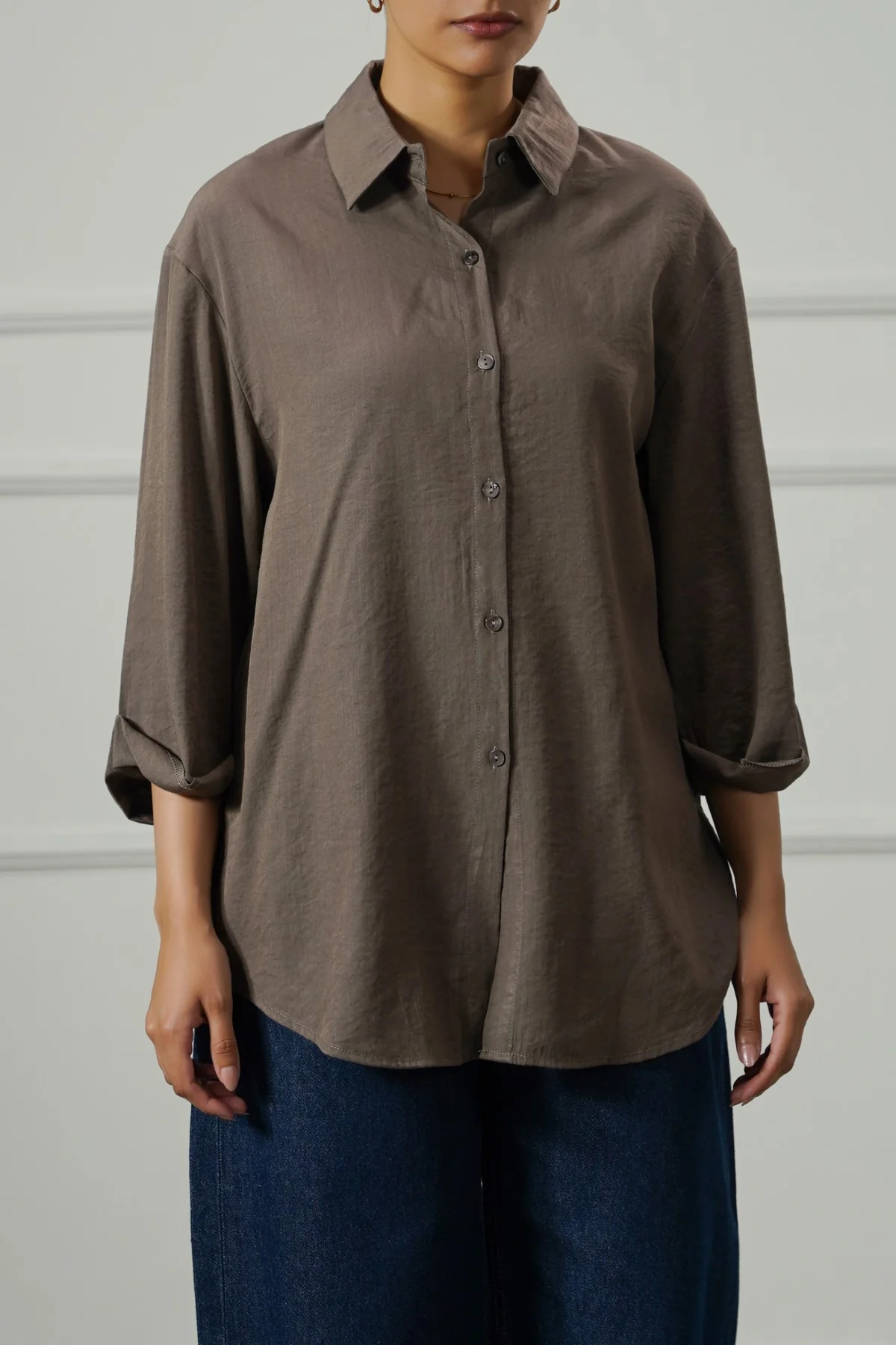 BACK SLIT BLOUSE