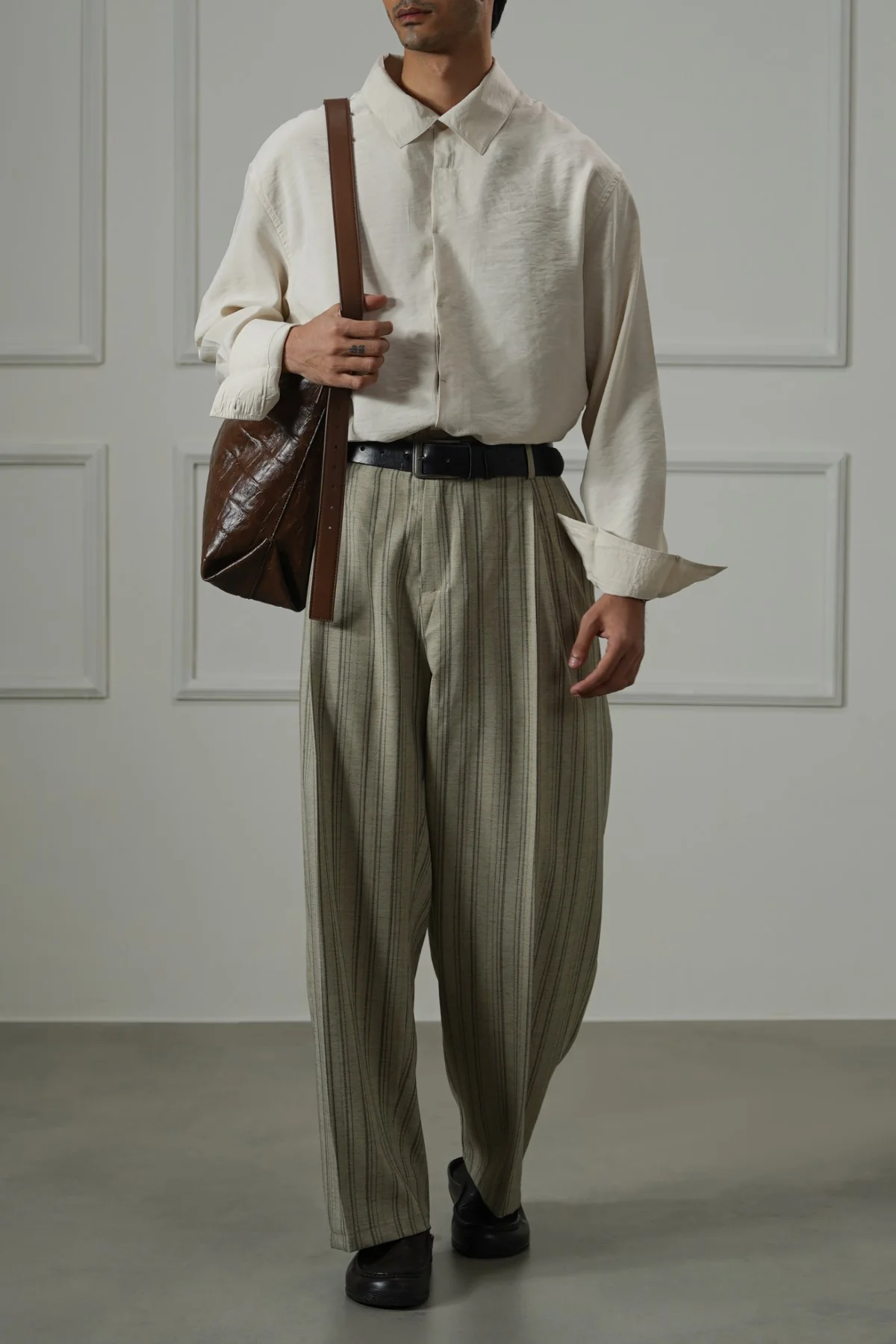 BAGGY PLEATED PANTS - Image 4