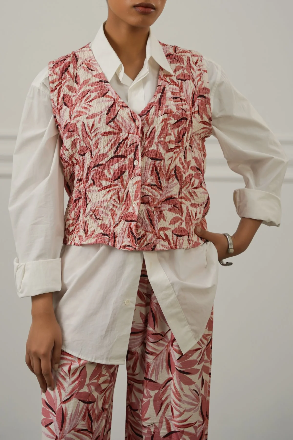 BAMBOO SMOCKED VEST