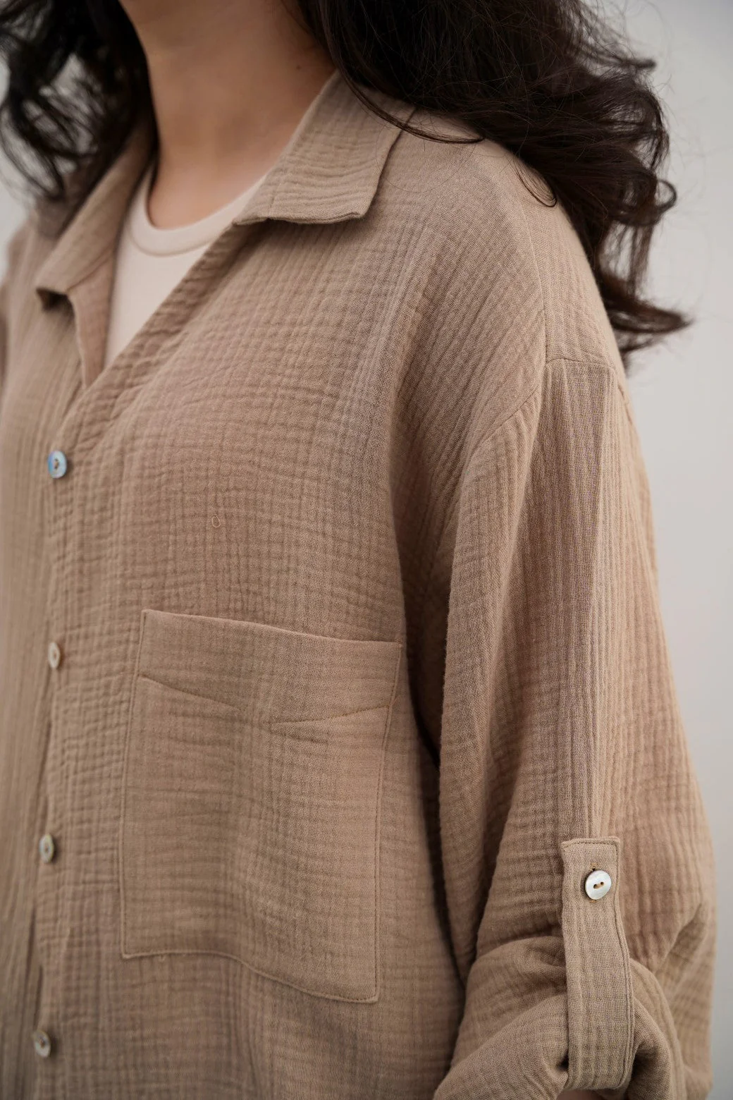 BASIC MUSLIN BUTTON DOWN - Image 6