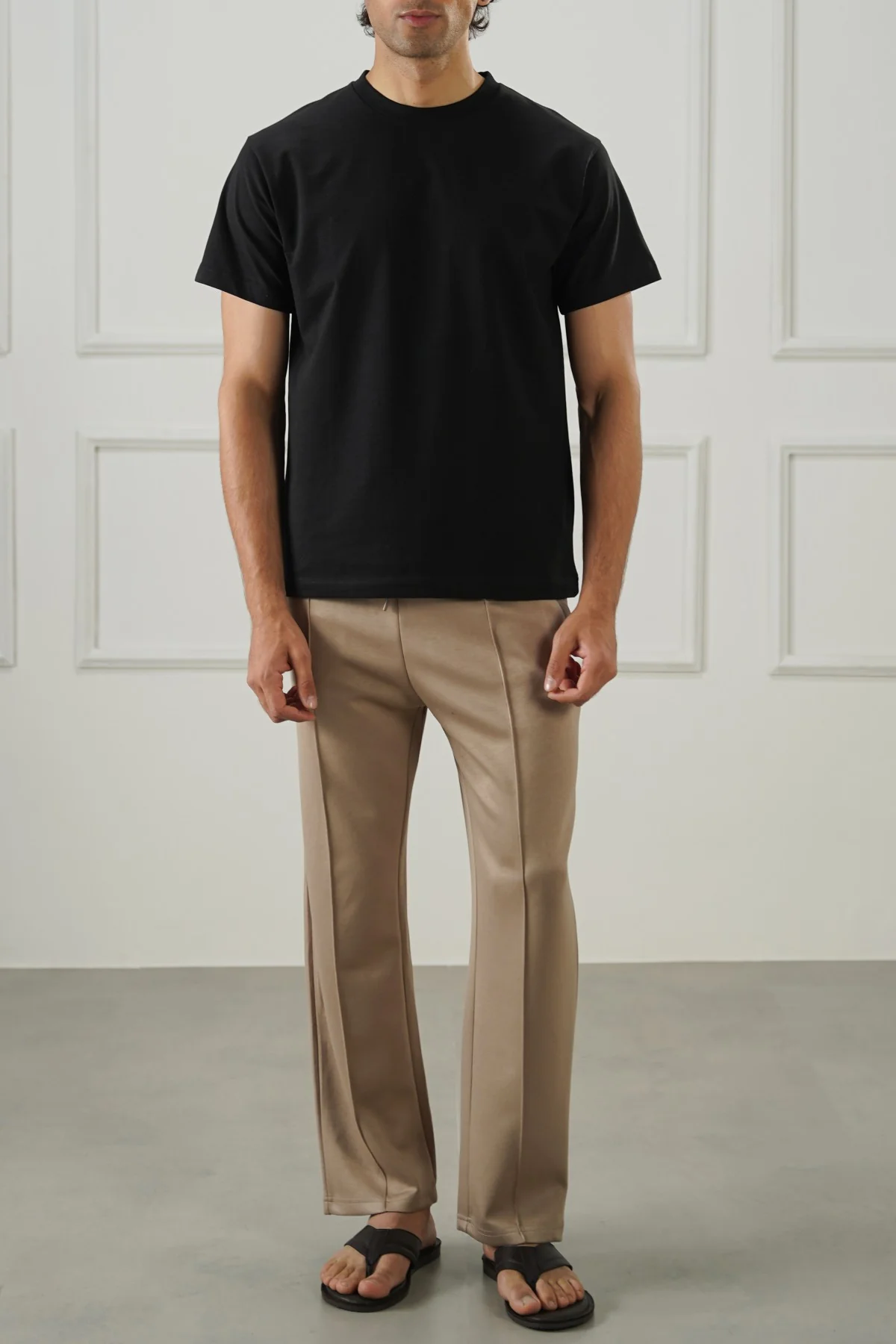 BASIC SOLID TEE