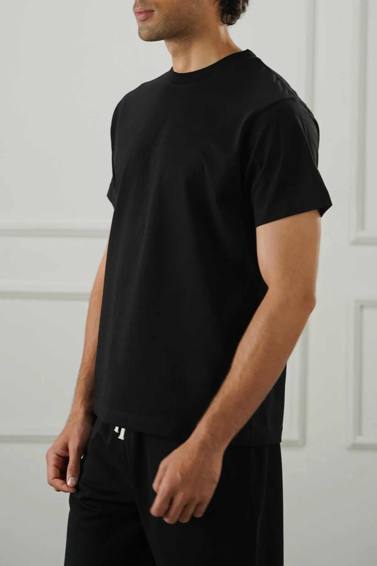 BASIC SOLID TEE - Image 3