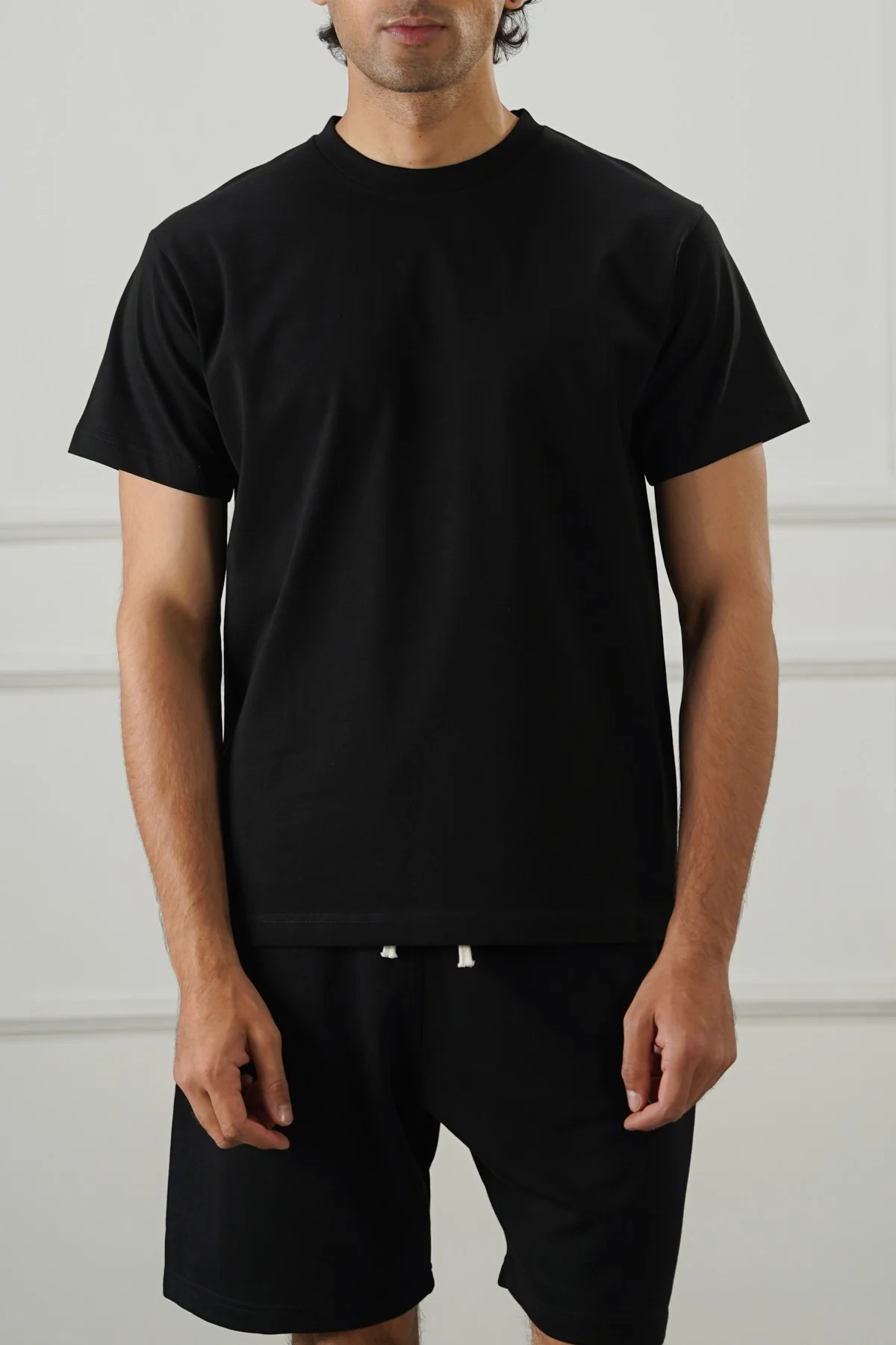 BASIC SOLID TEE - Image 4