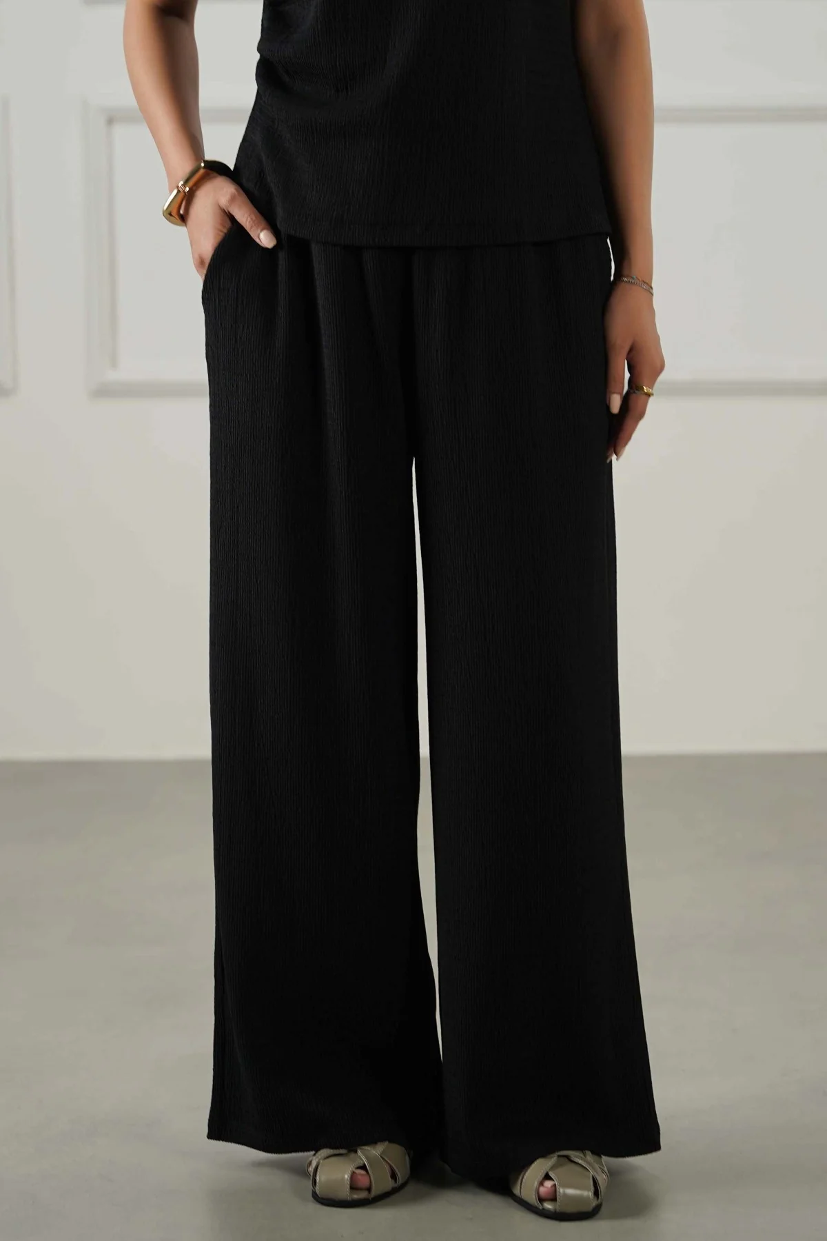 BASIC STRAIGHT PANTS