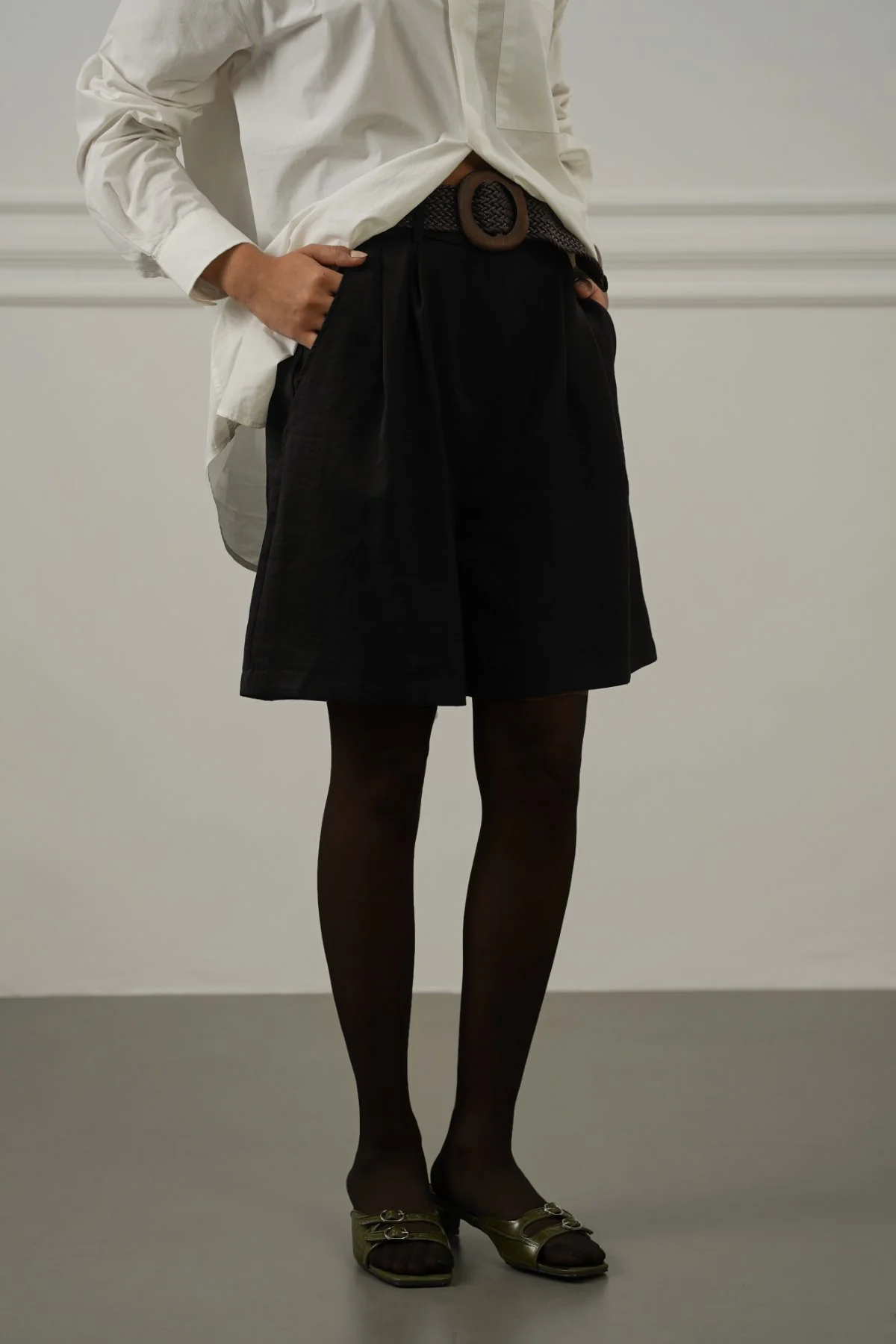 BELTED PLEAT SHORTS - Image 5