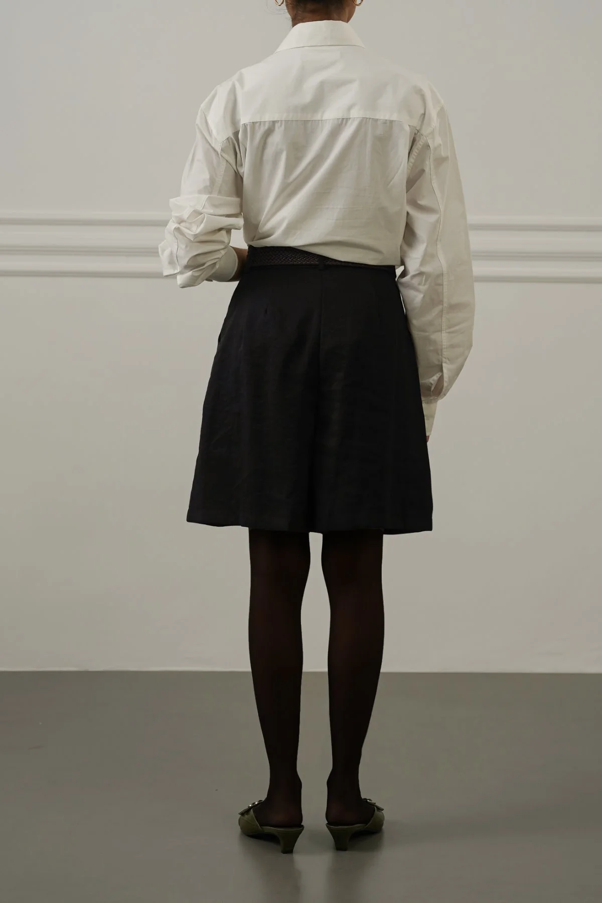 BELTED PLEAT SHORTS - Image 6
