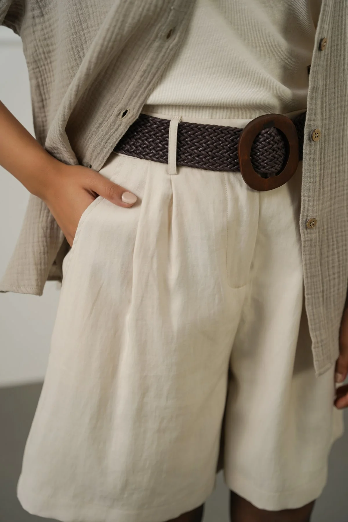 BELTED PLEAT SHORTS - Image 3
