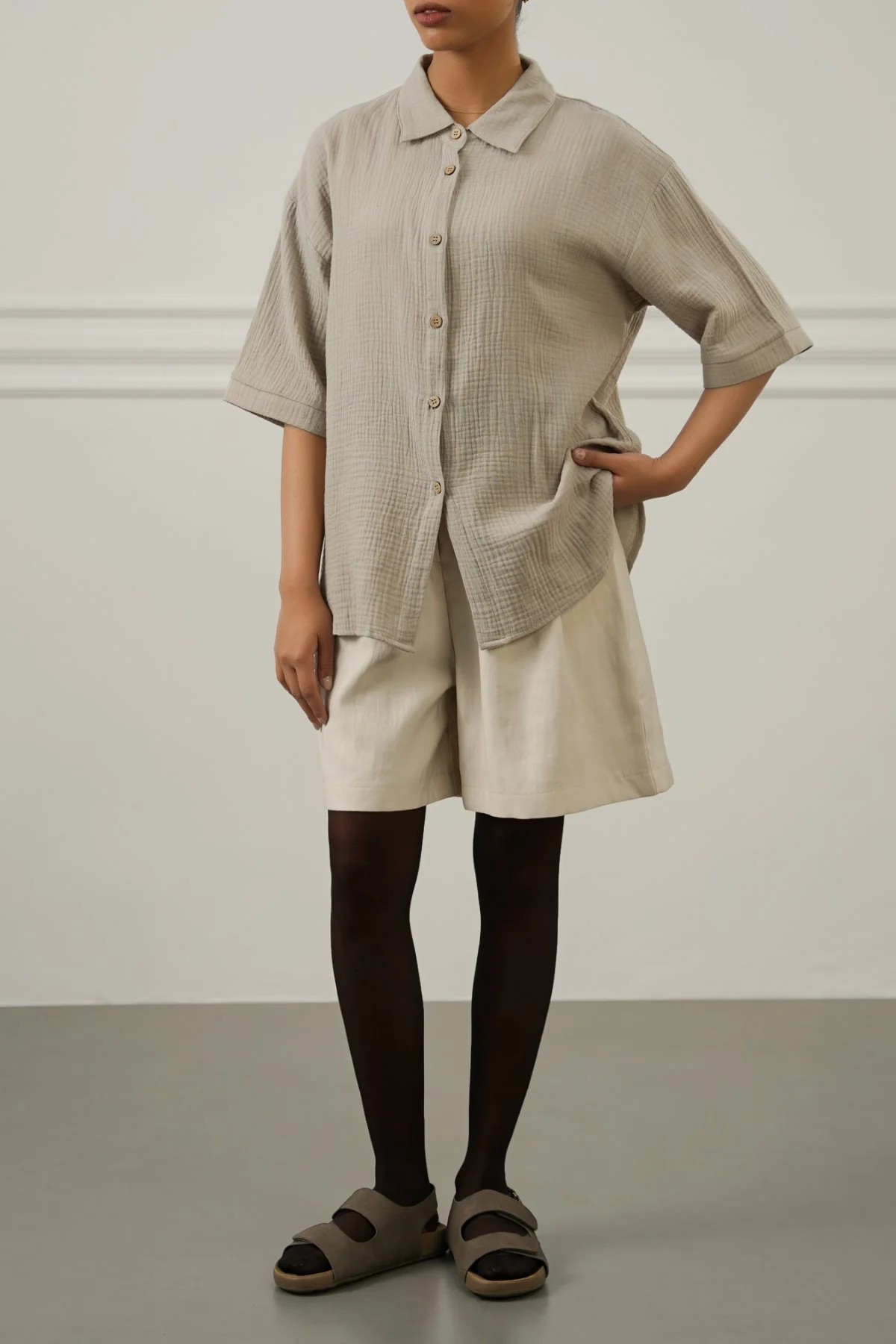 BELTED PLEAT SHORTS - Image 4