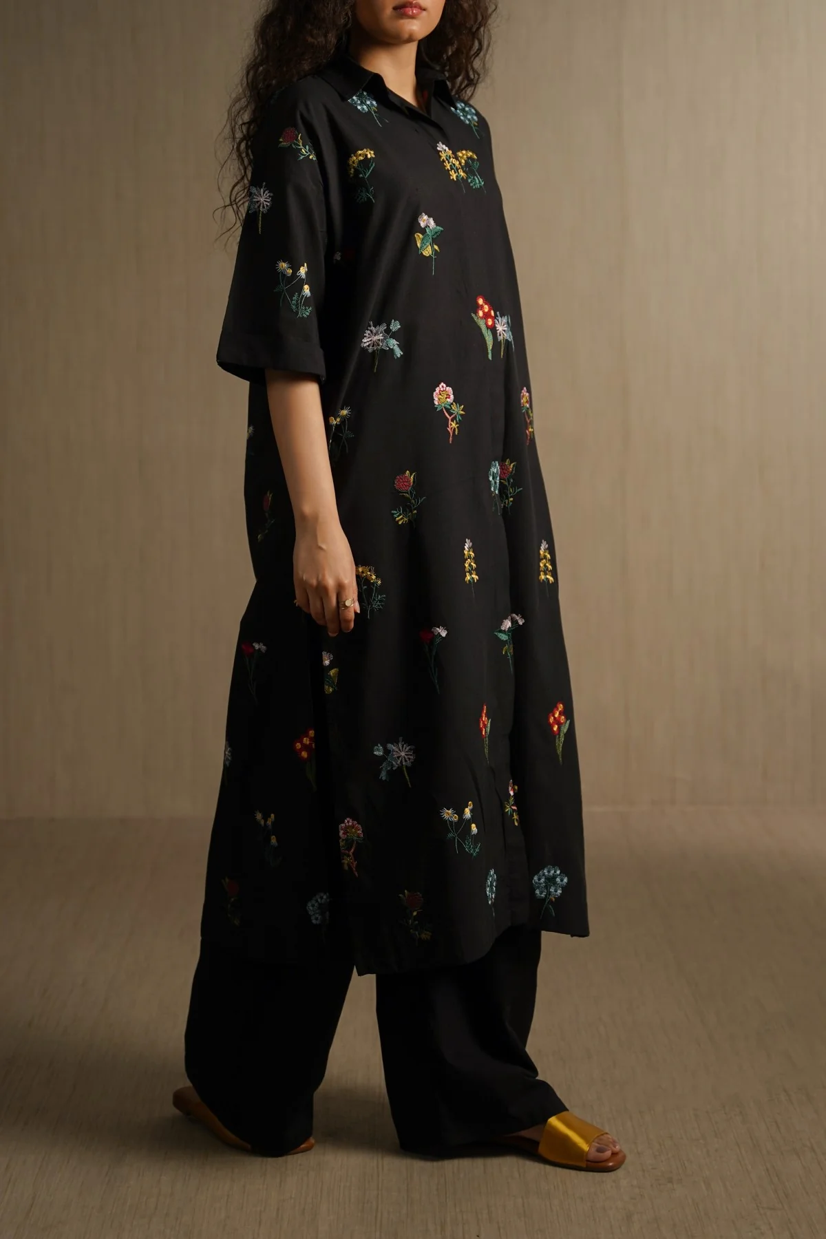 BLACK FLORA TUNIC - Image 7