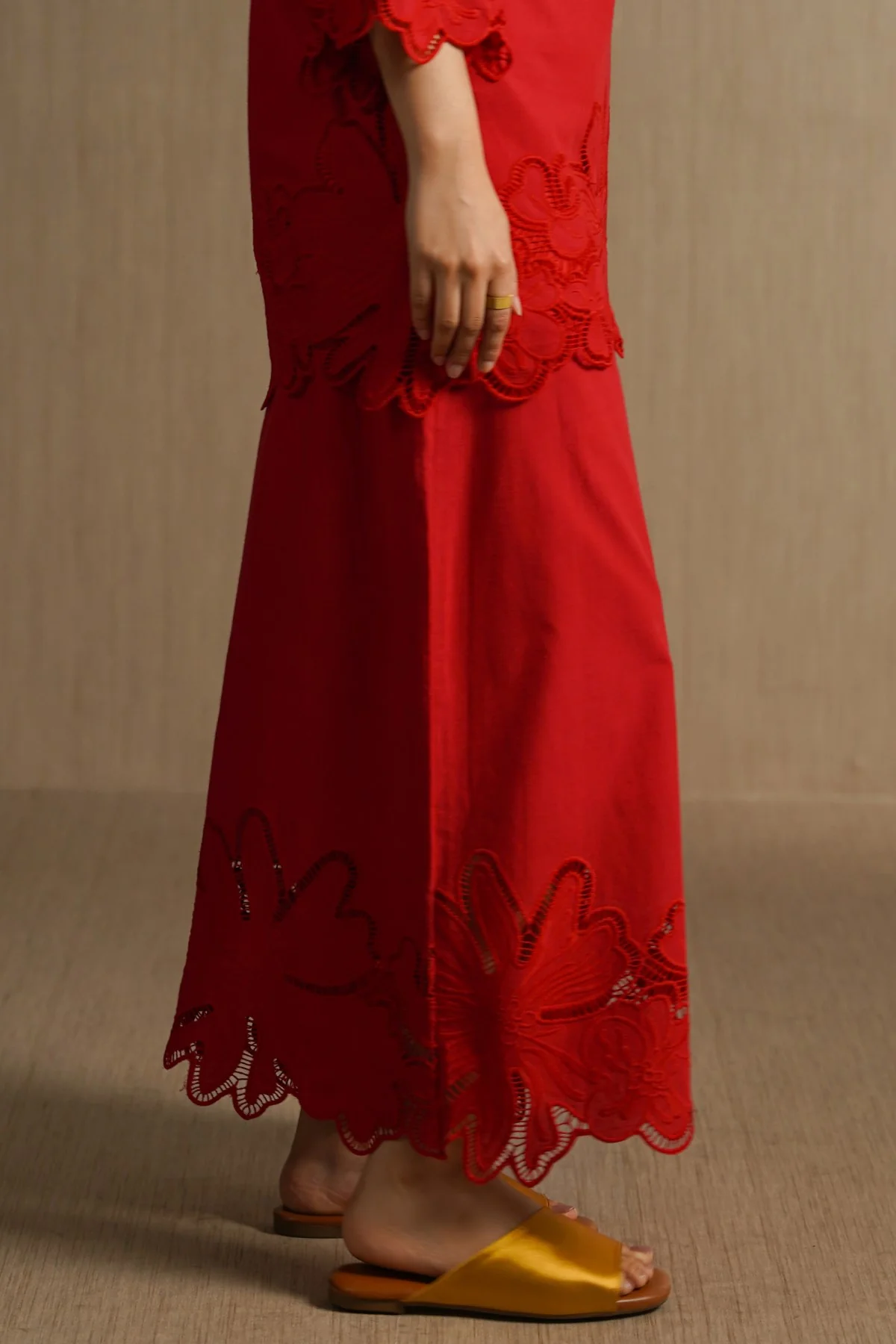 BOTANICAL CUTWORK PANTS