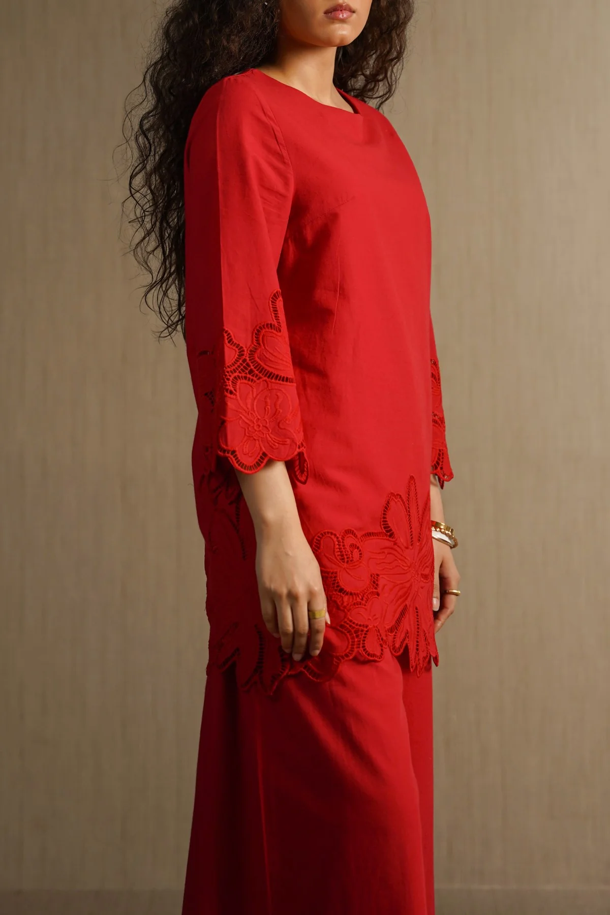 BOTANICAL CUTWORK TOP