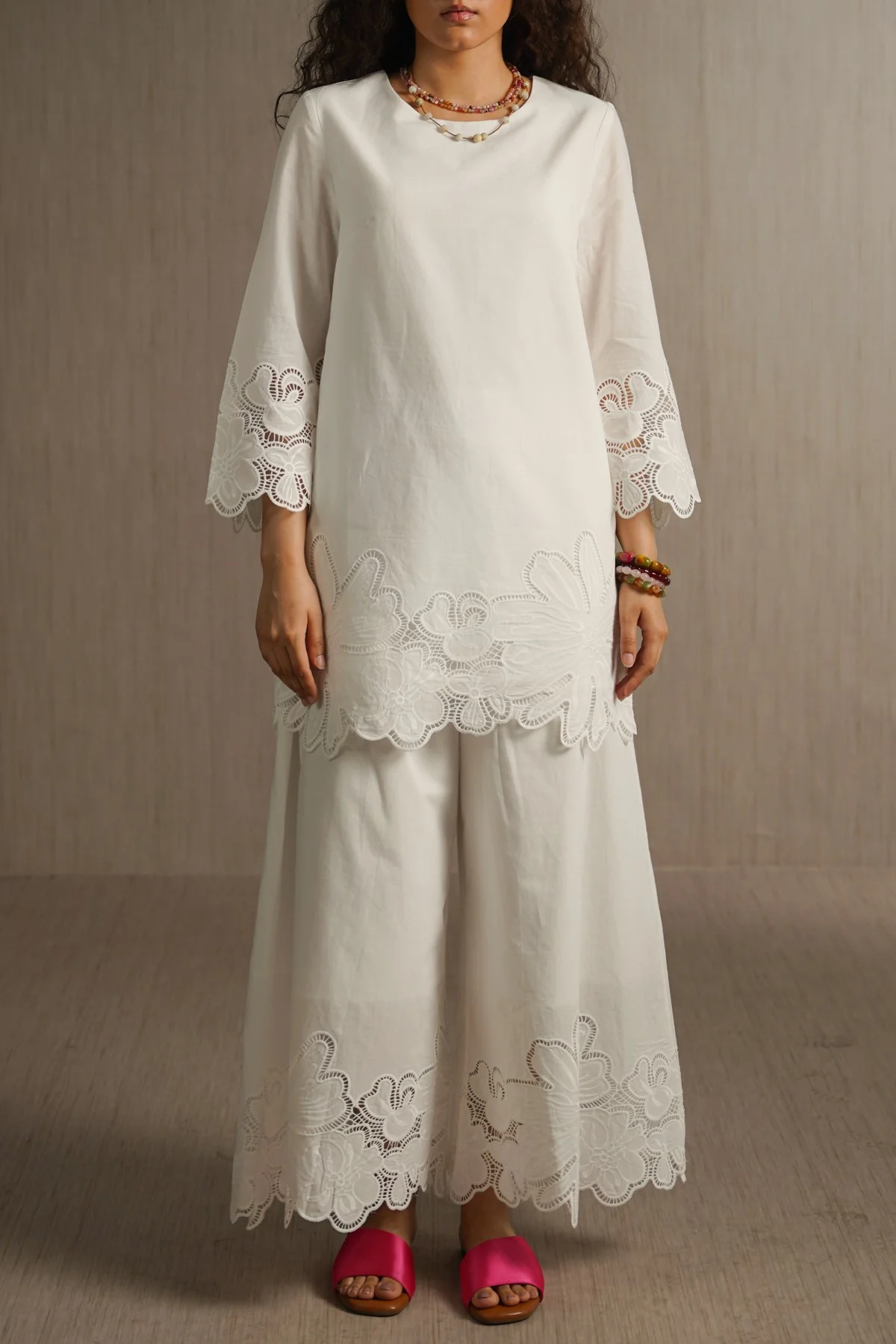 BOTANICAL CUTWORK TOP - Image 3