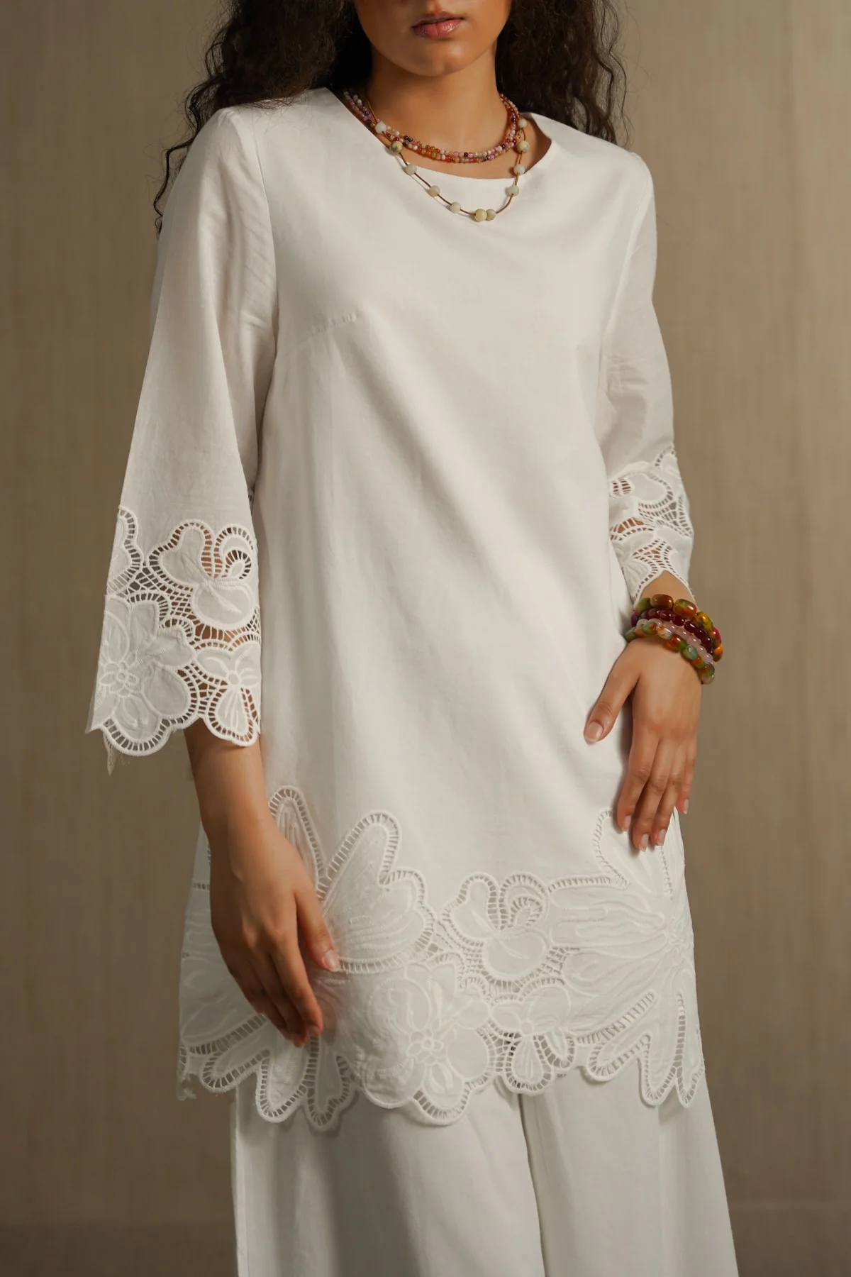 BOTANICAL CUTWORK TOP - Image 6