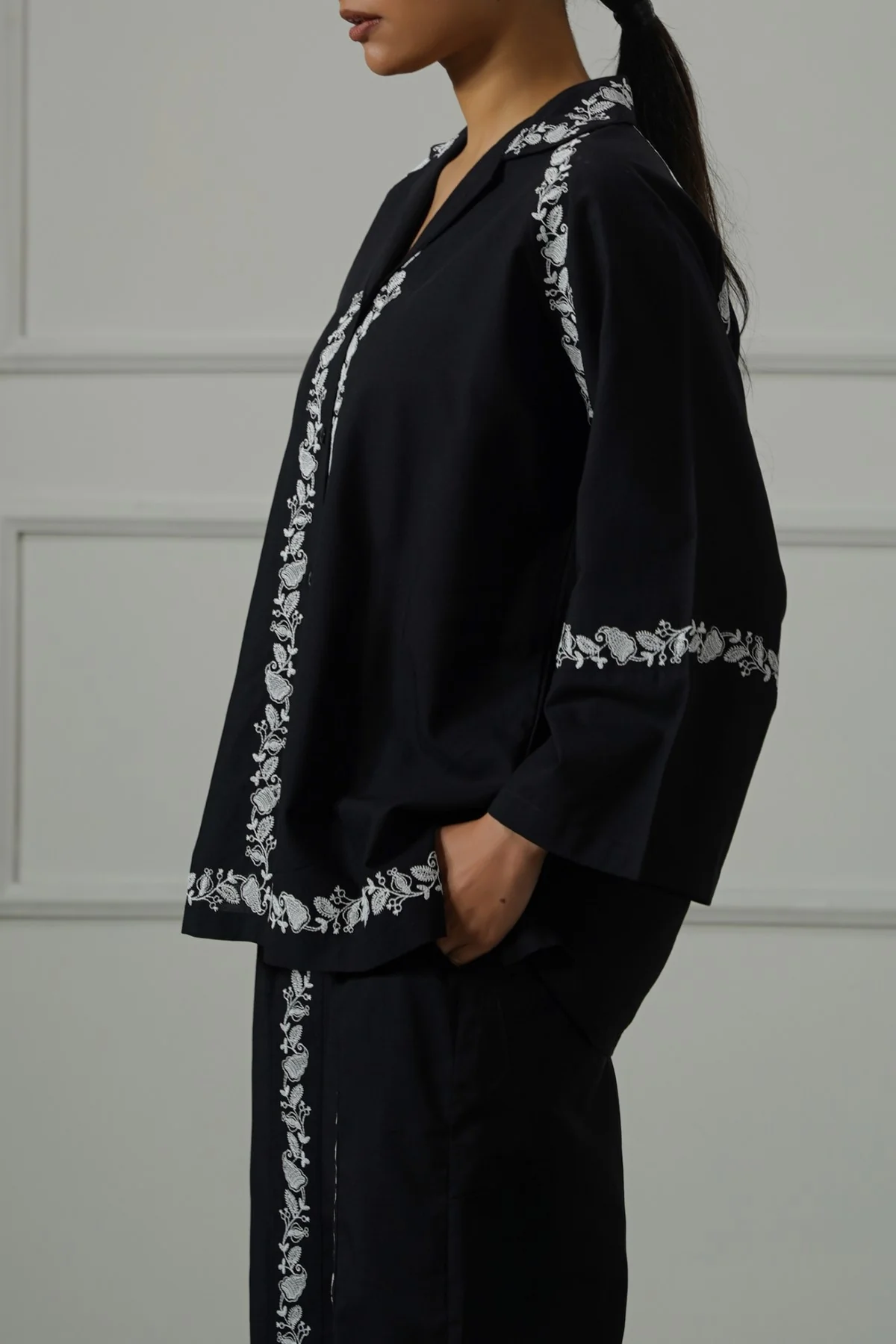 BRODERIE LAPEL SHIRT - Image 4
