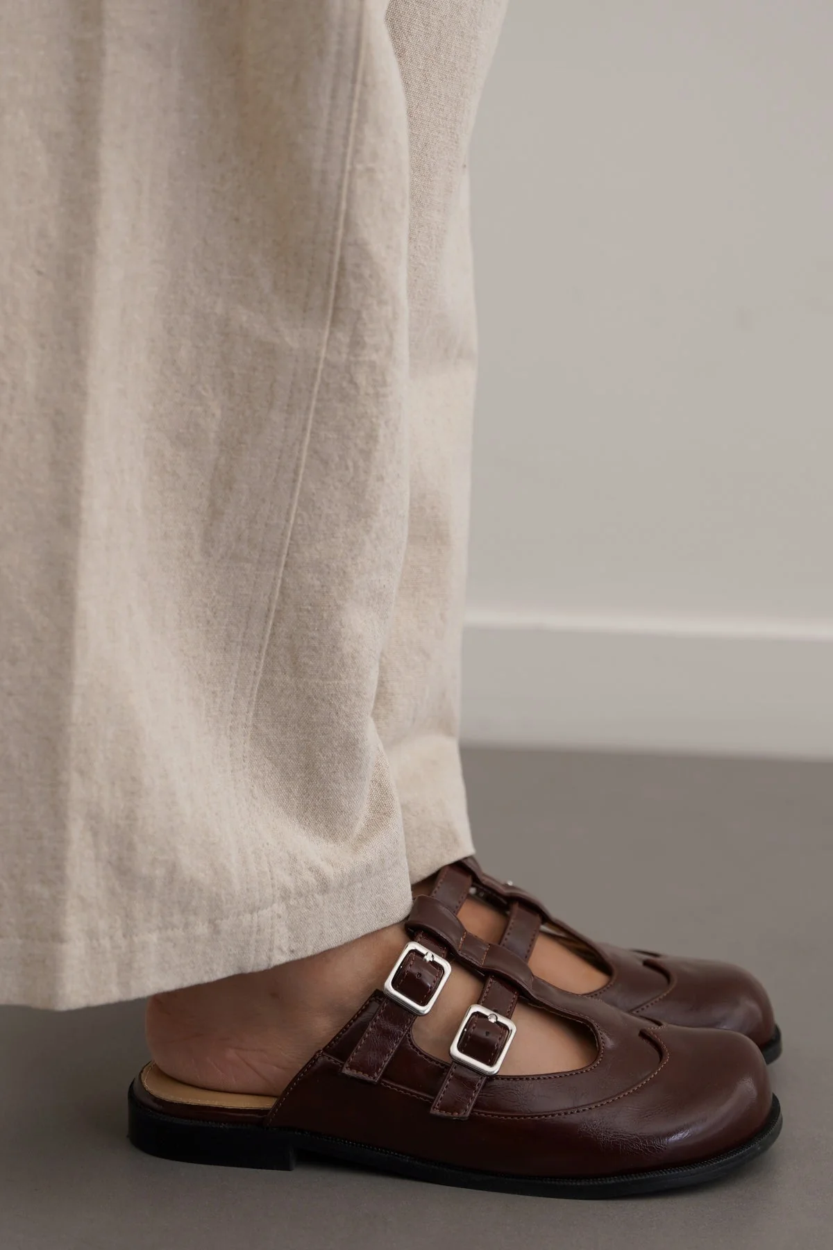 BROGUE MULE CLOGS - Image 4