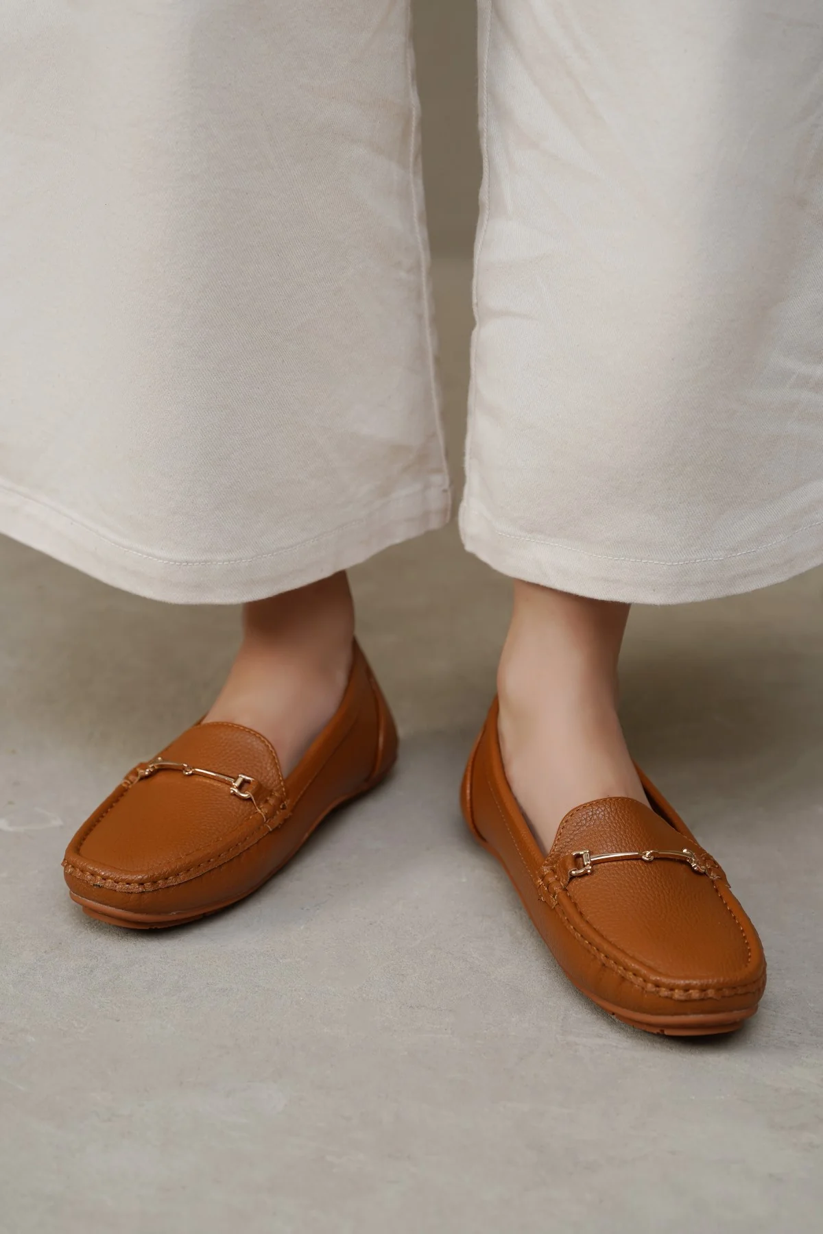 BUCKLE MAMA MOCCASINS - Image 4
