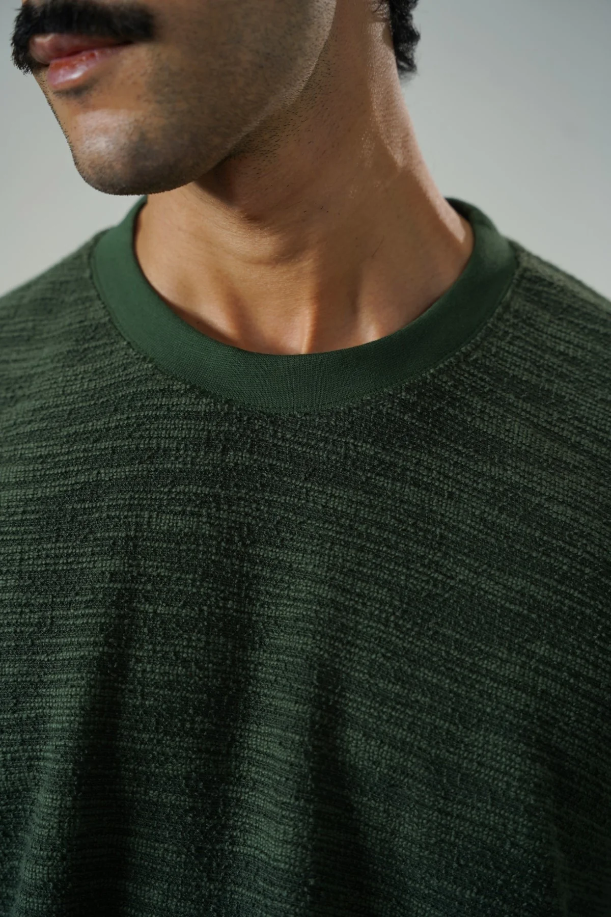 BUCKLE TEE - Image 5