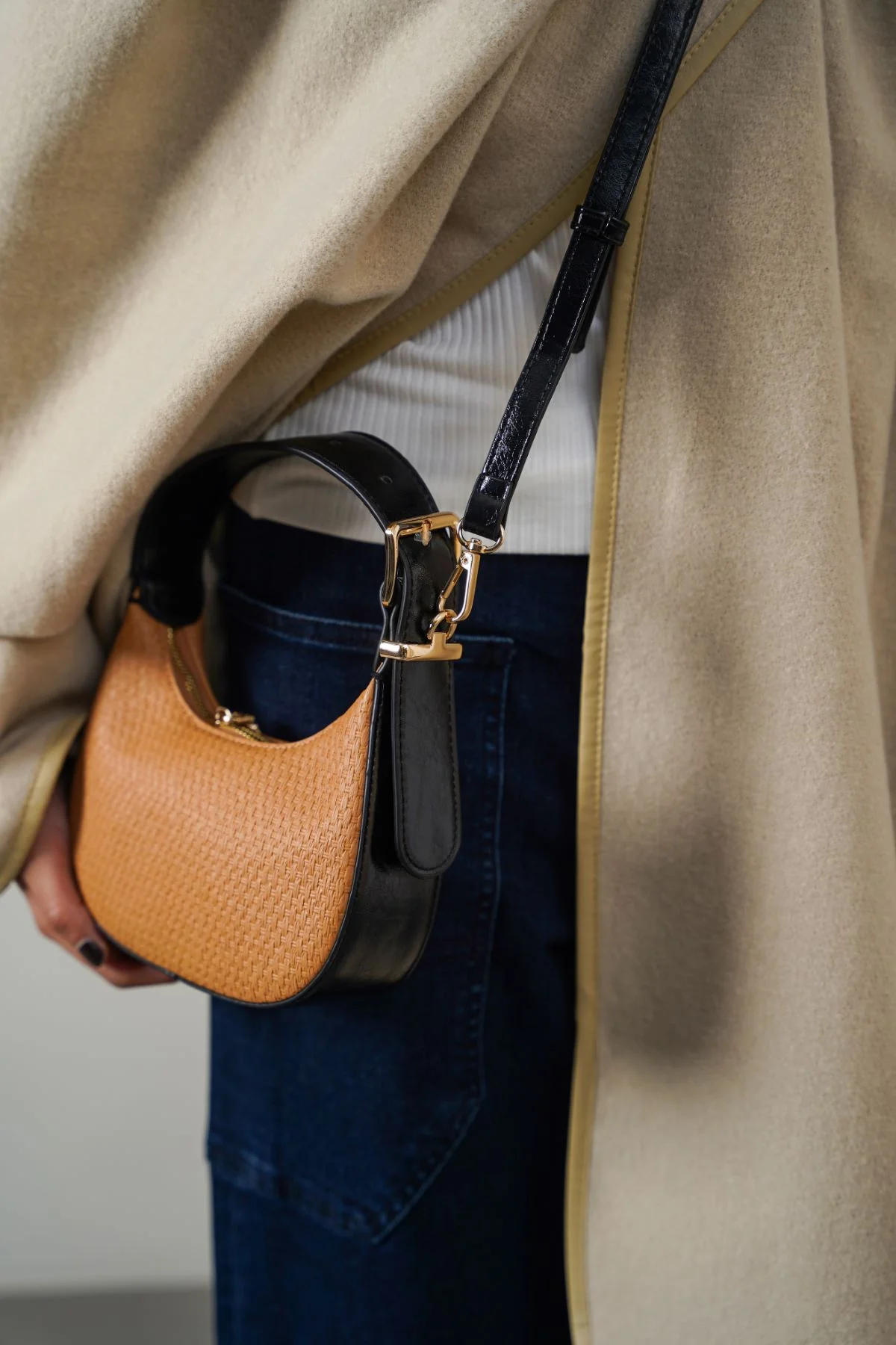 CALILO CROSSBODY BAG - Image 5