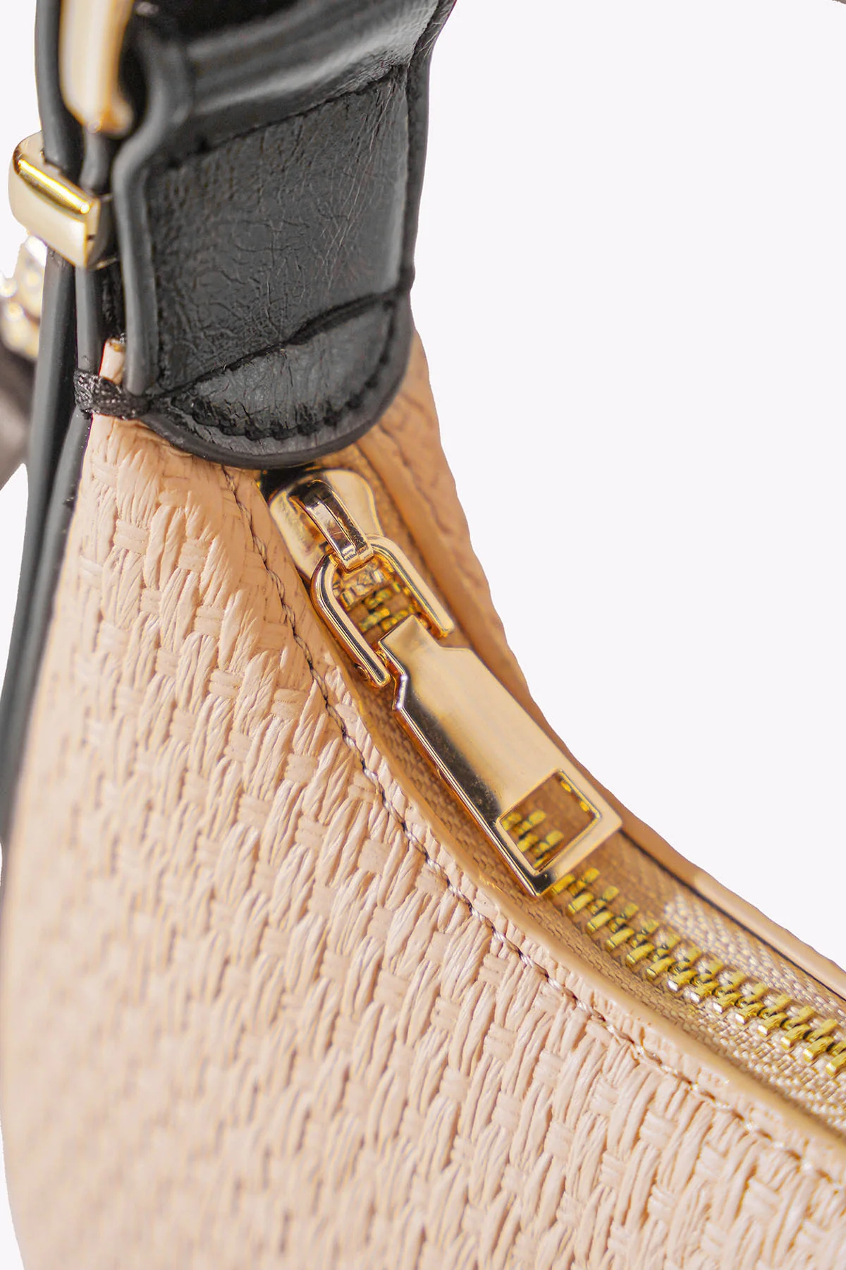 CALILO CROSSBODY BAG - Image 6