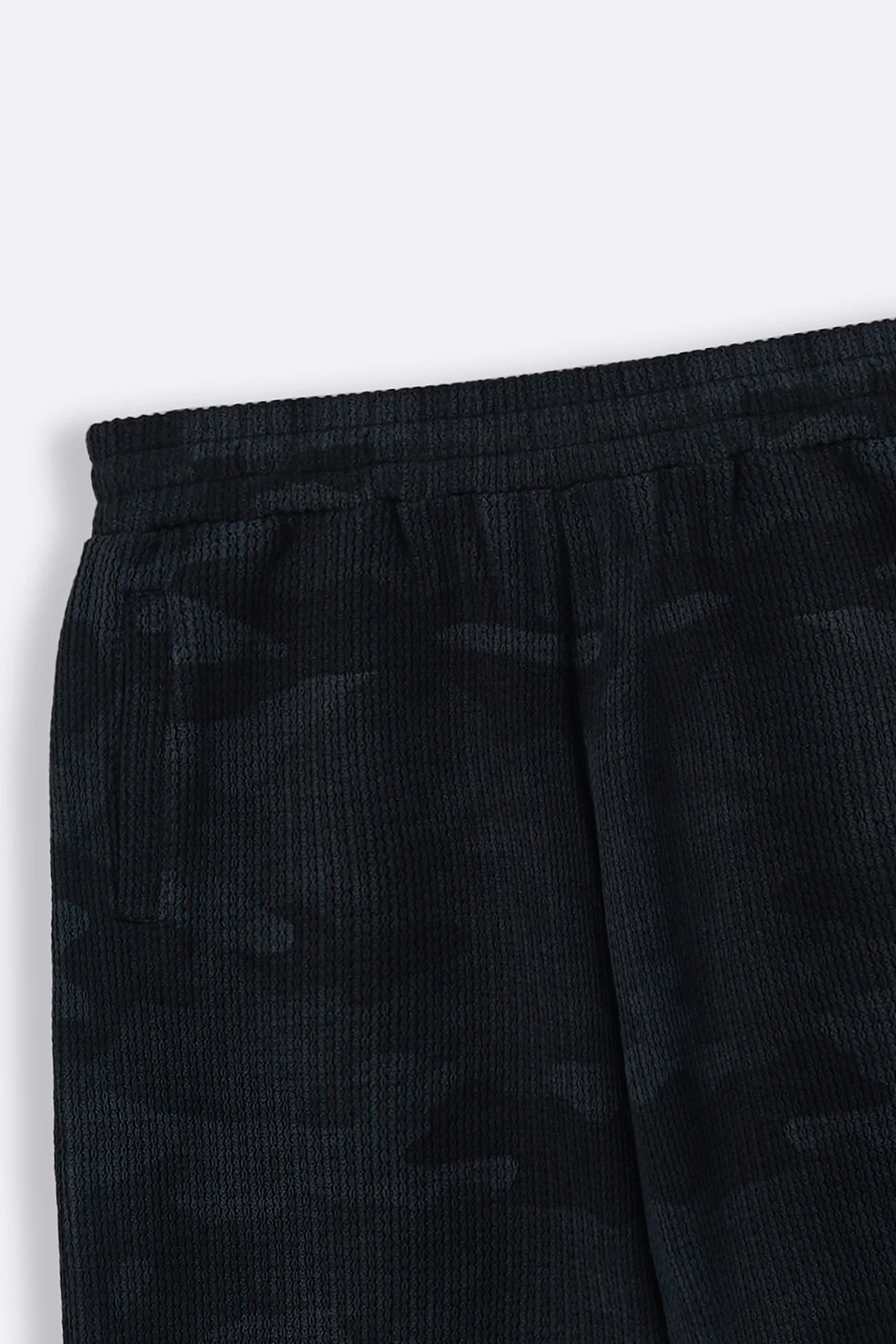 CAMO TEXTURED SHORTS - Image 6