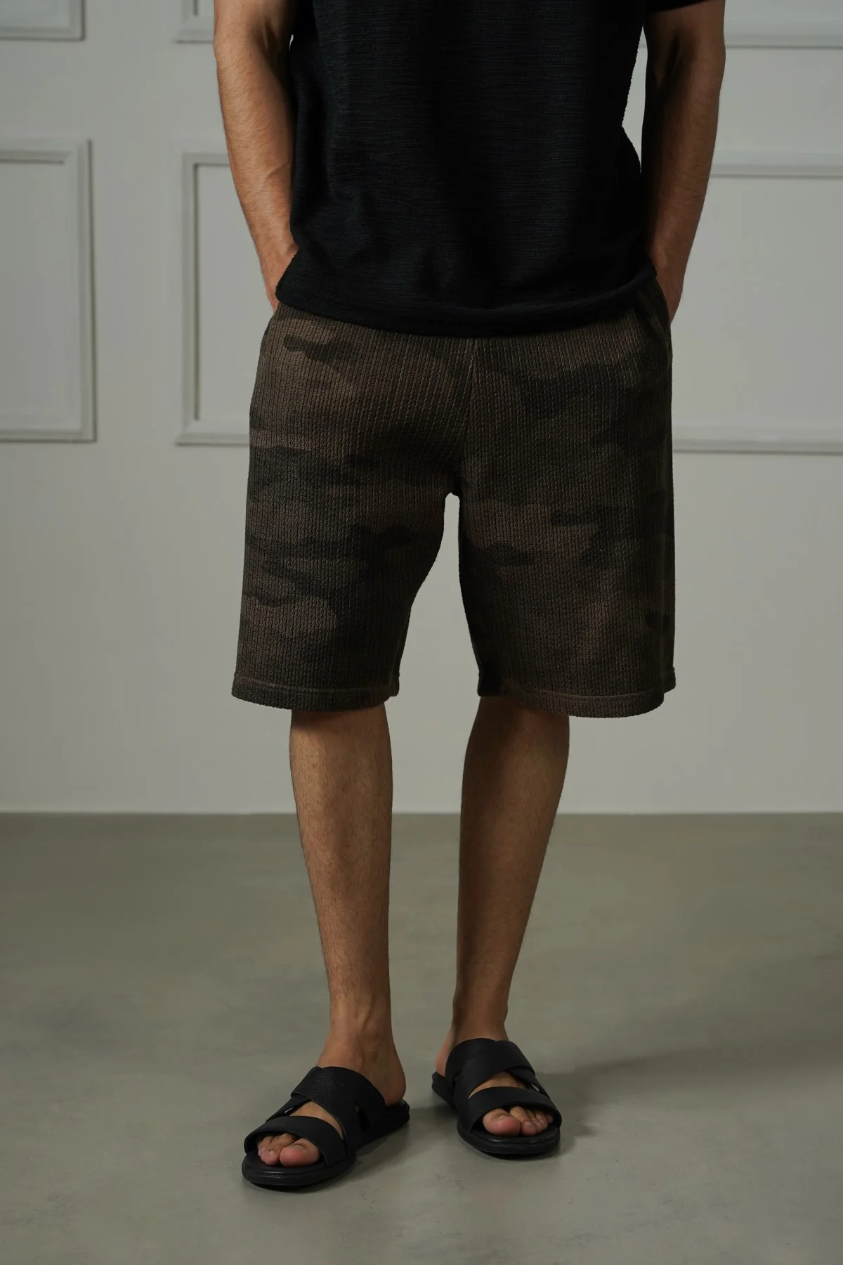 CAMO TEXTURED SHORTS