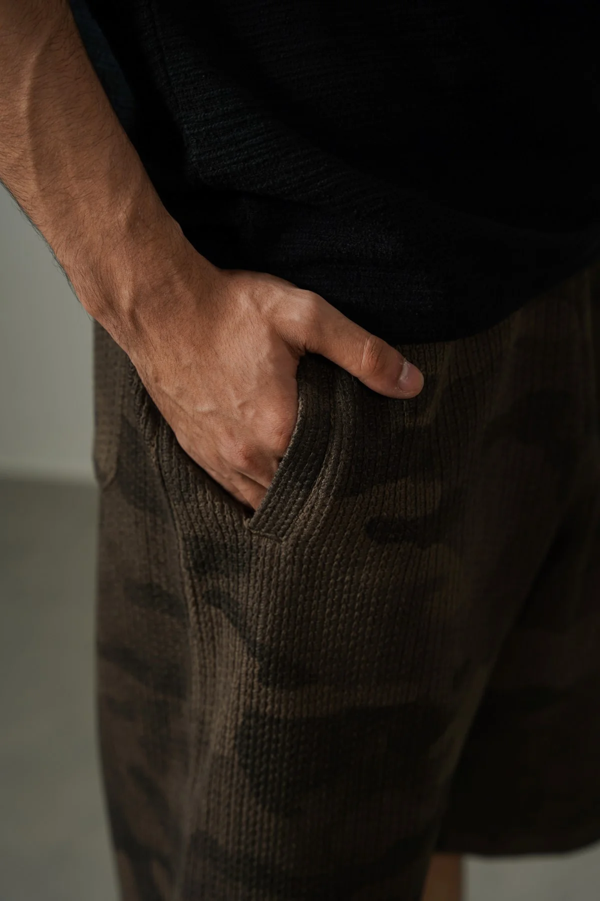 CAMO TEXTURED SHORTS - Image 3