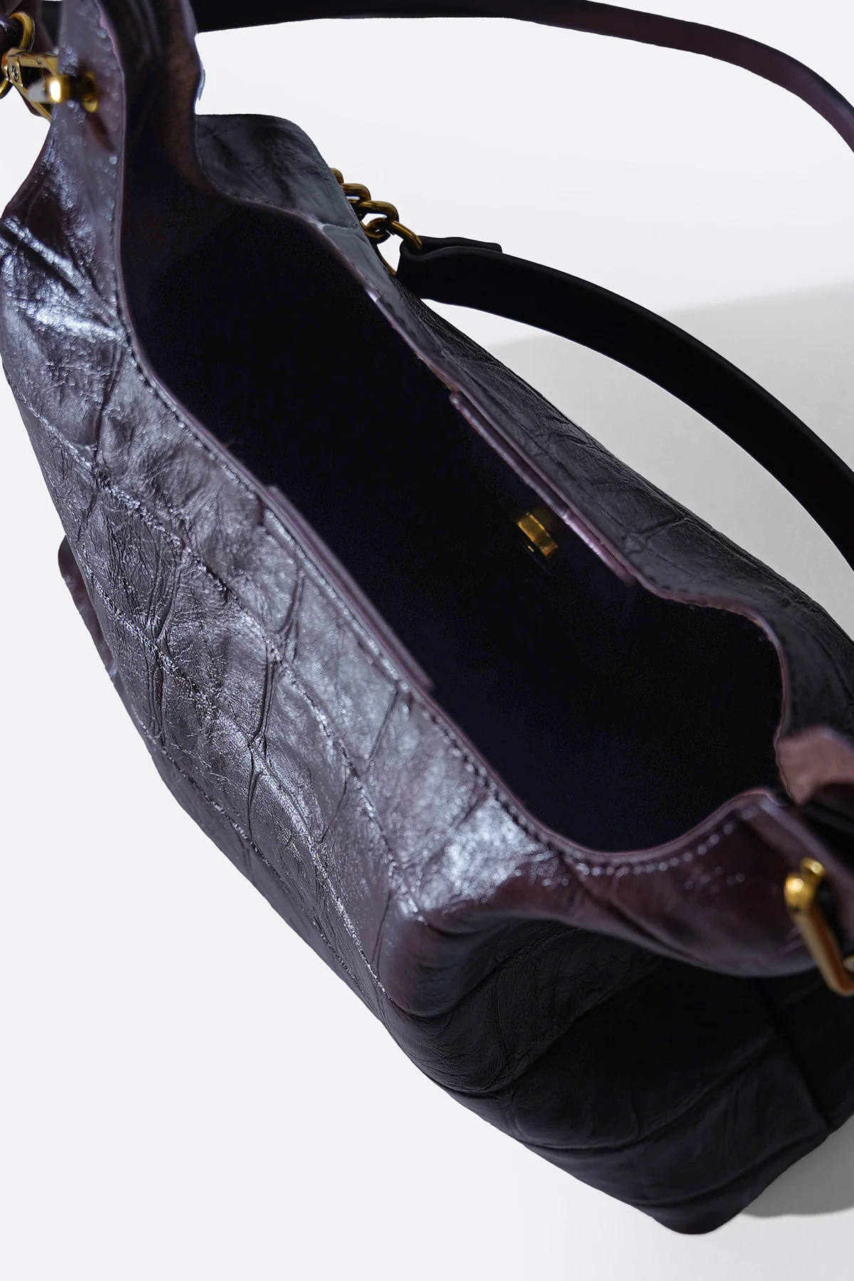 CARMO EMBOSSED SHOULDER BAG - Image 4