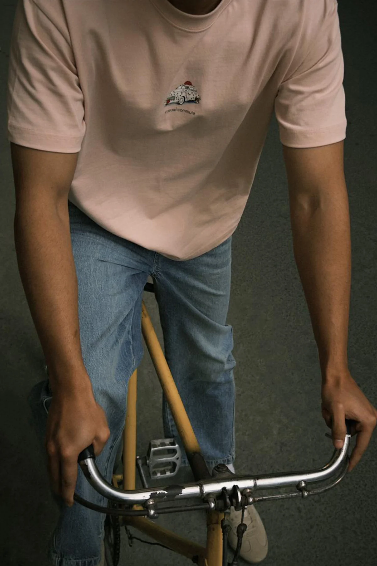 CASUAL COMMUTE TEE