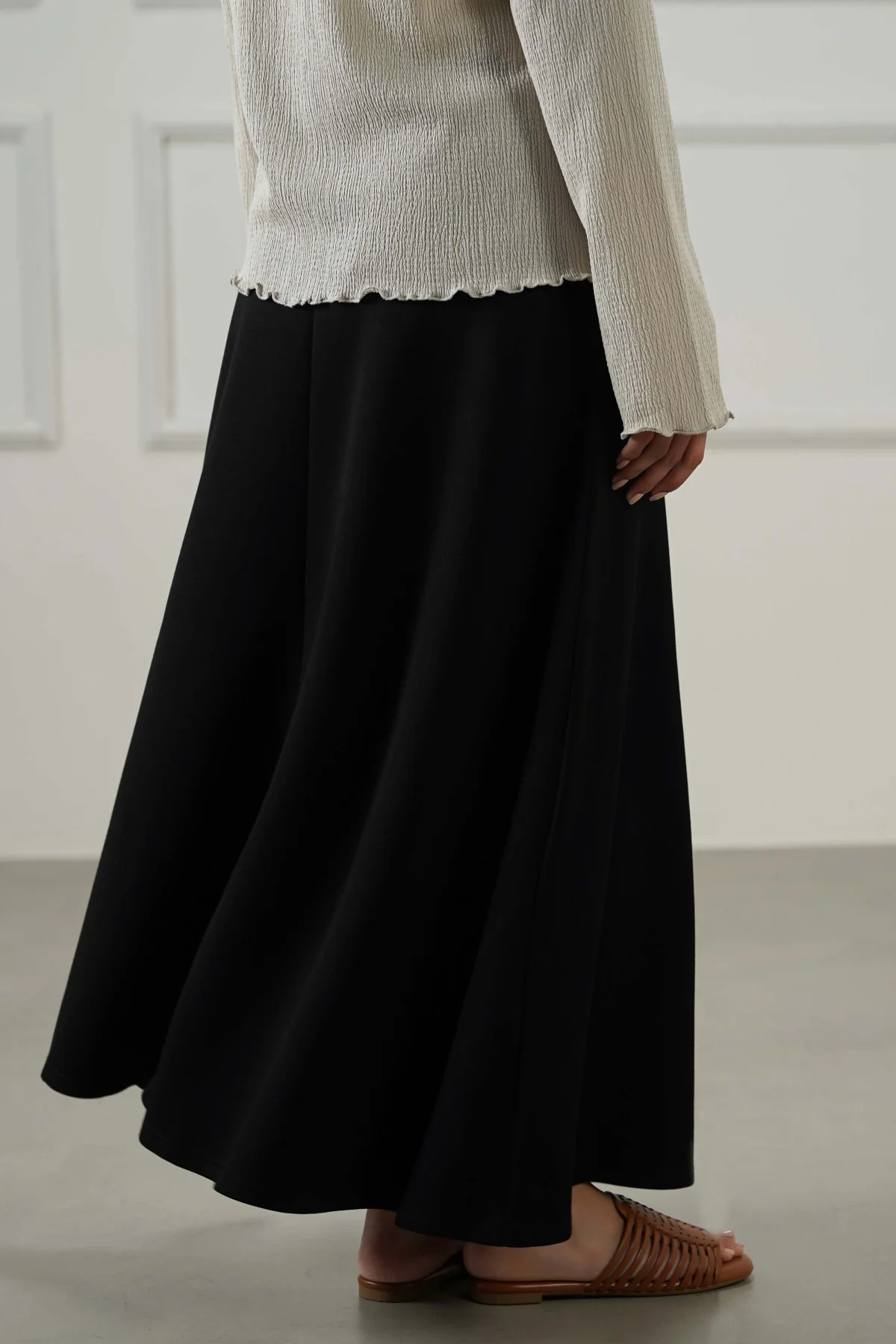 CASUAL EVERYDAY SKIRT - Image 4