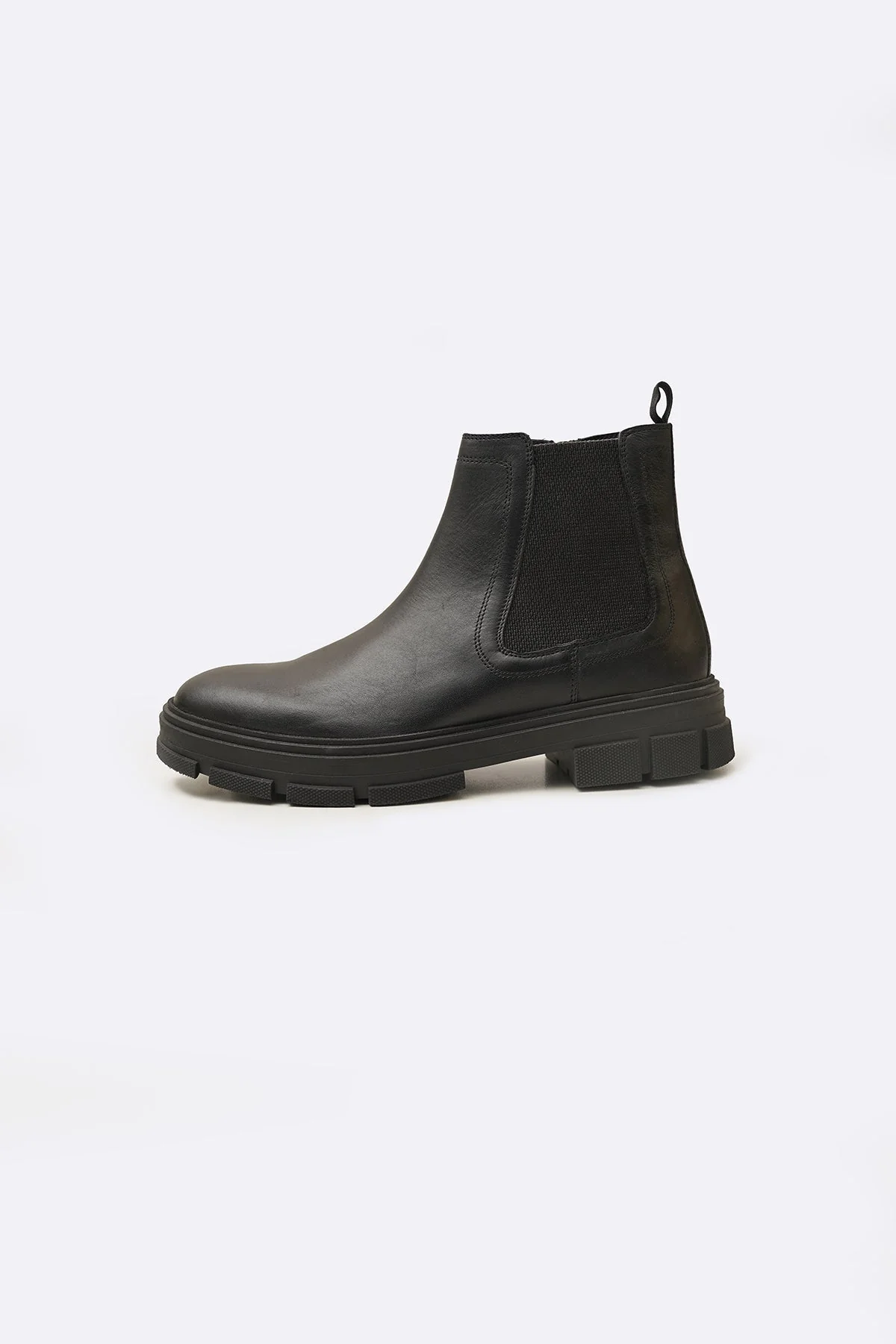 CHUNKY LEATHER BOOTS