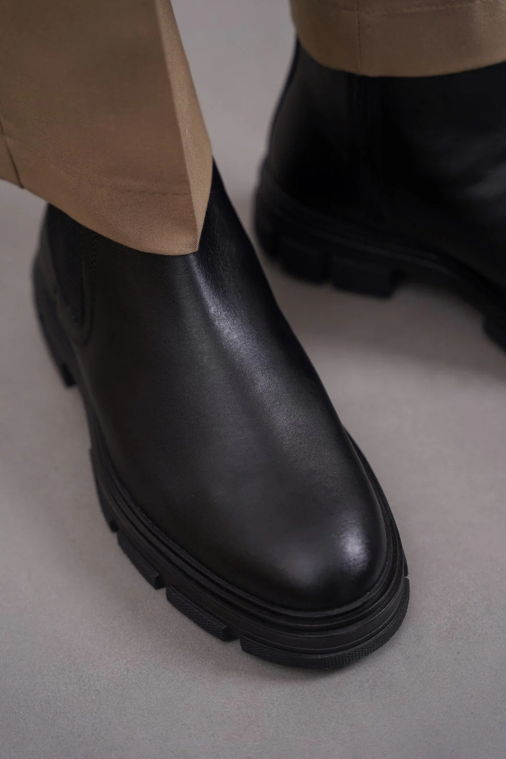 CHUNKY LEATHER BOOTS - Image 2
