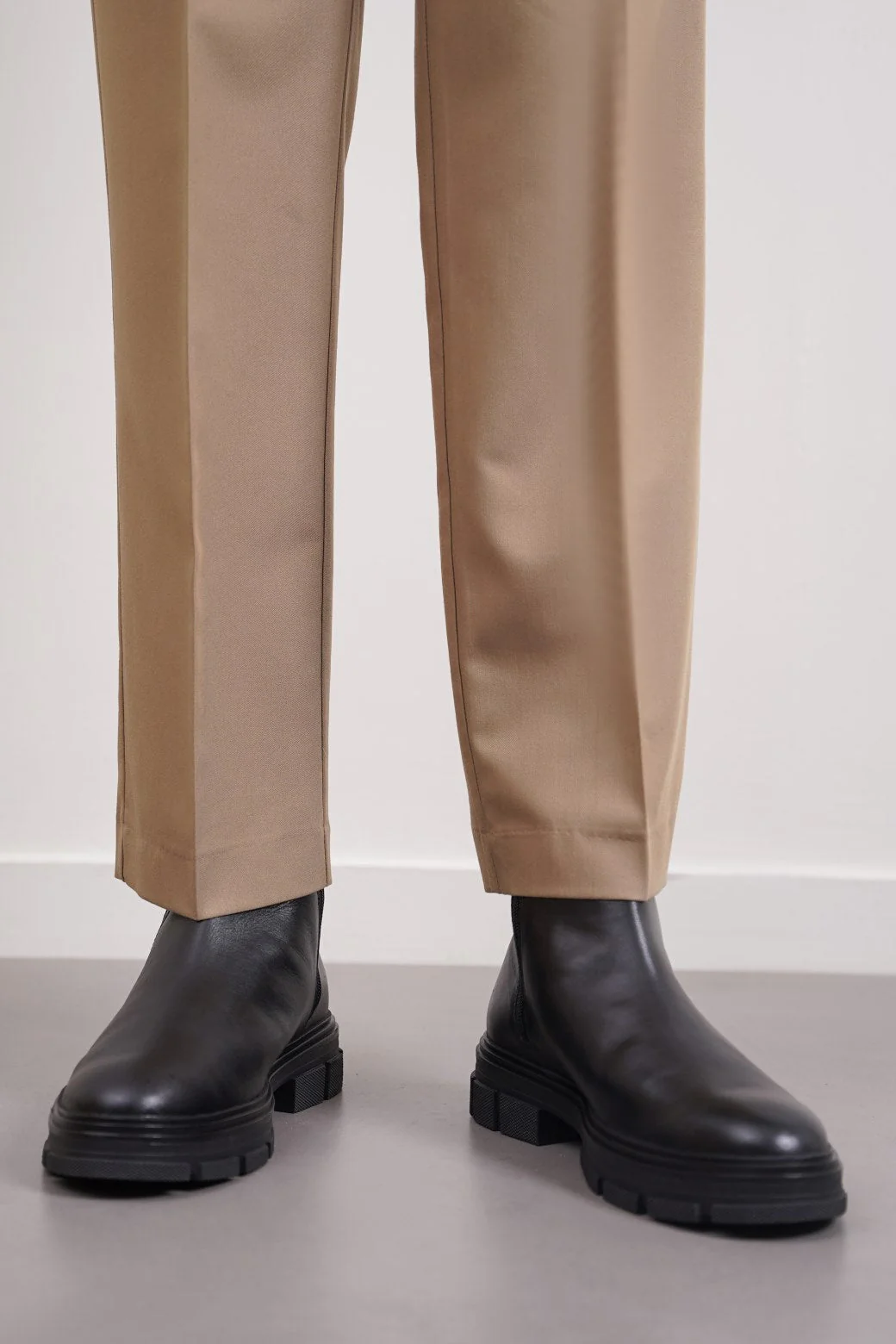 CHUNKY LEATHER BOOTS - Image 3