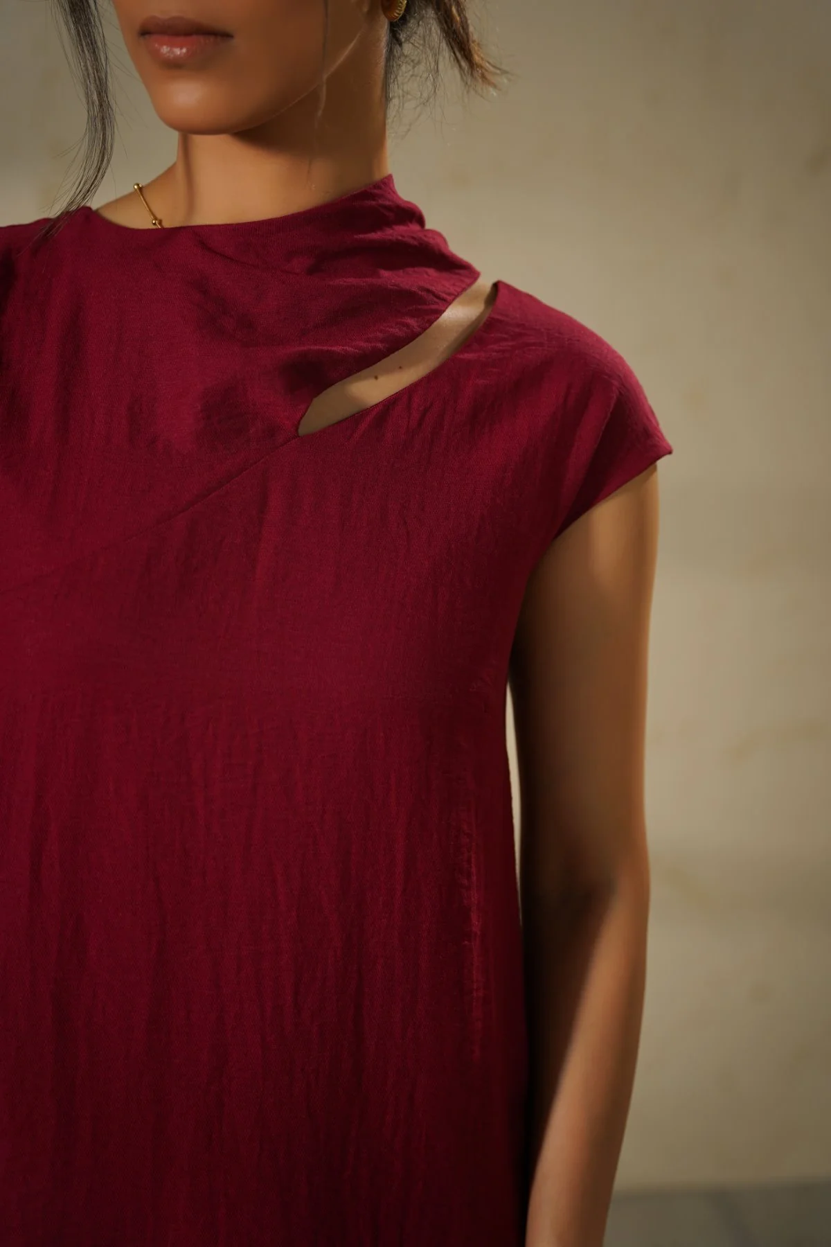 CITY DRESS WITH SCARF DETAIL - Image 4