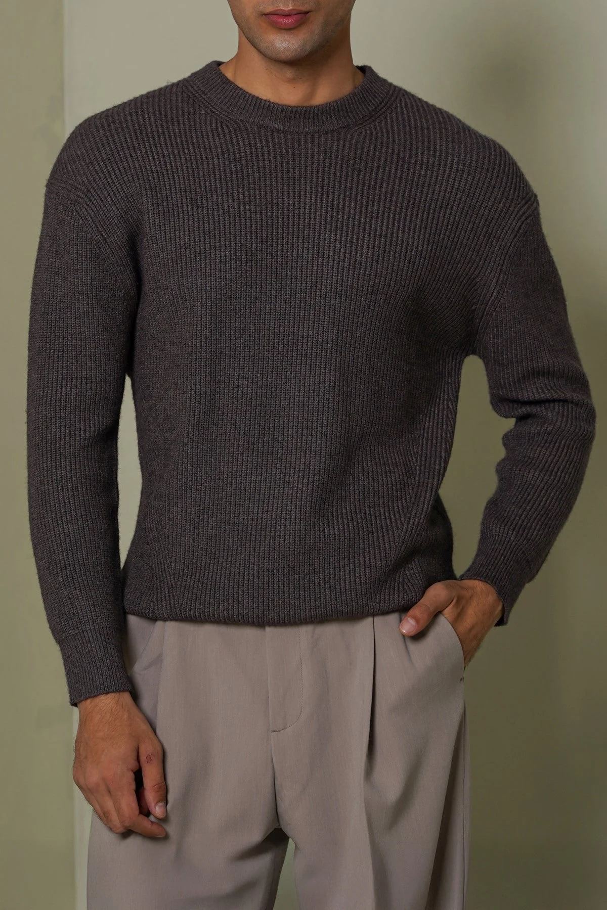 CLASSIC CREWNECK SWEATER - Image 4