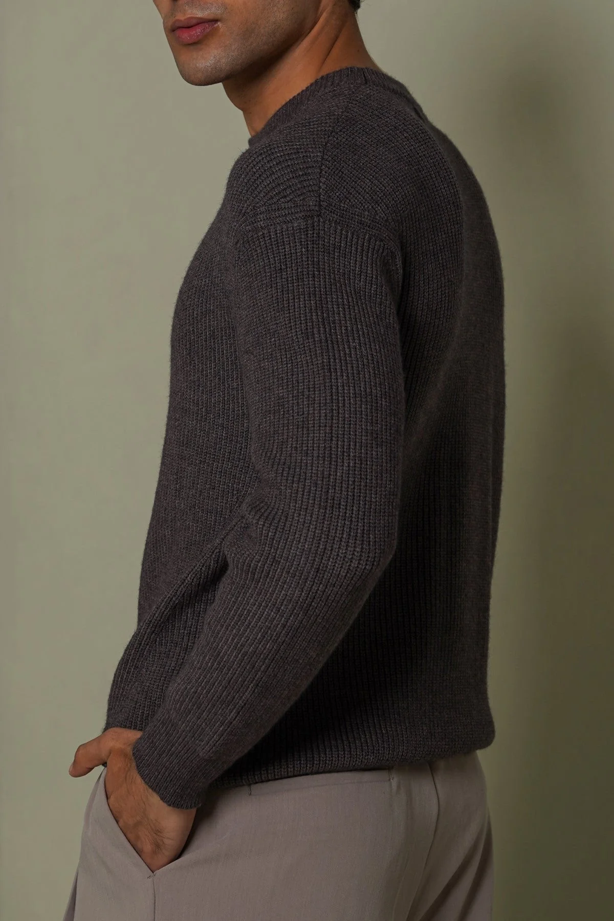 CLASSIC CREWNECK SWEATER - Image 5