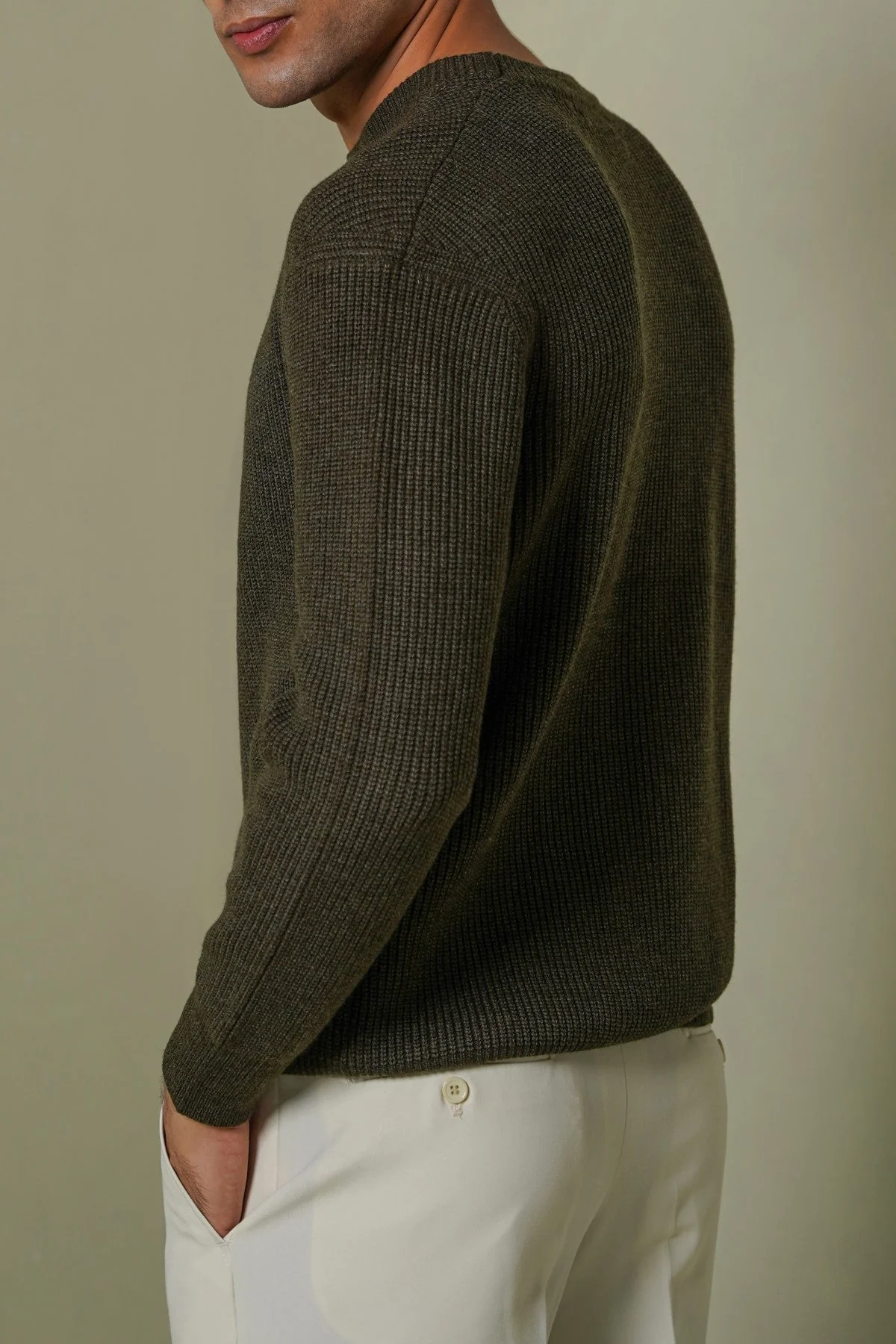 CLASSIC CREWNECK SWEATER - Image 5
