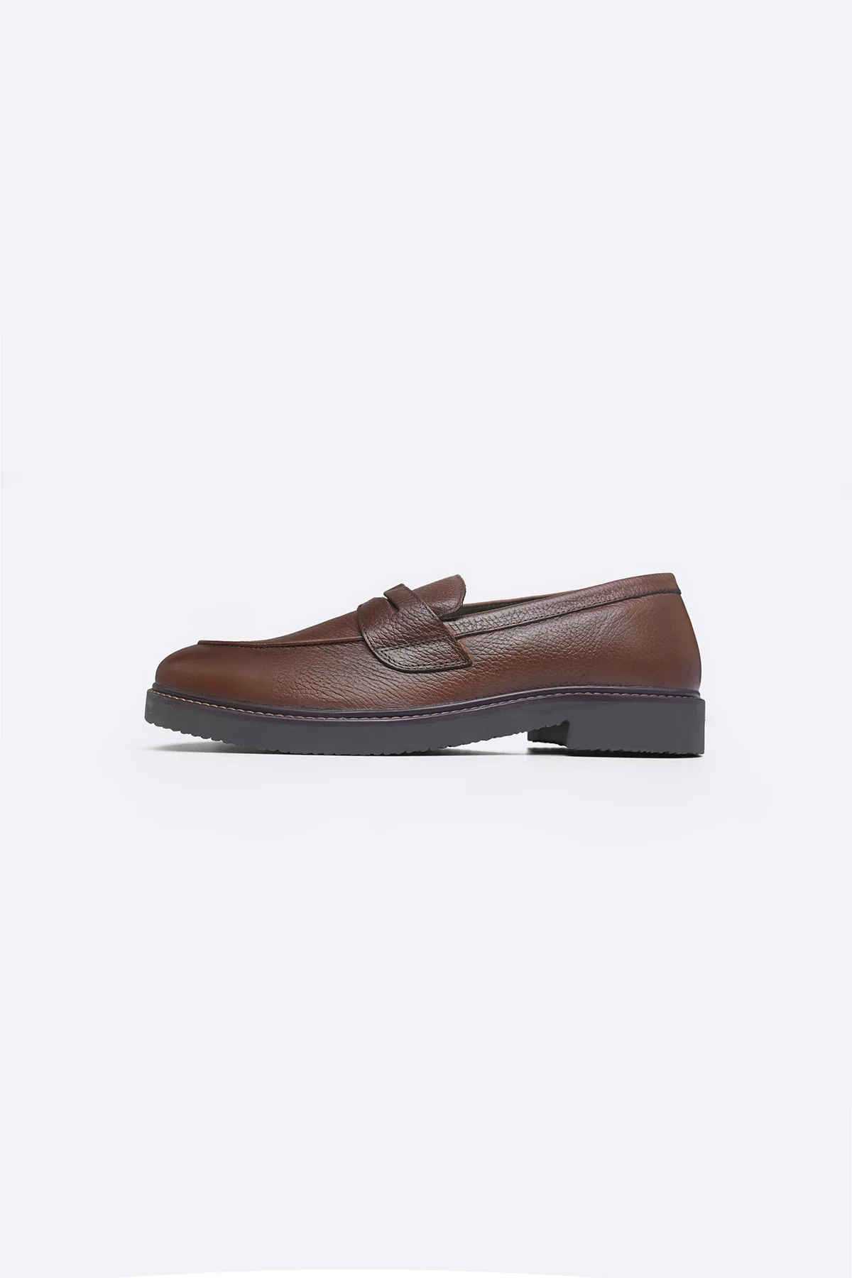 CLASSIC LEATHER LOAFERS