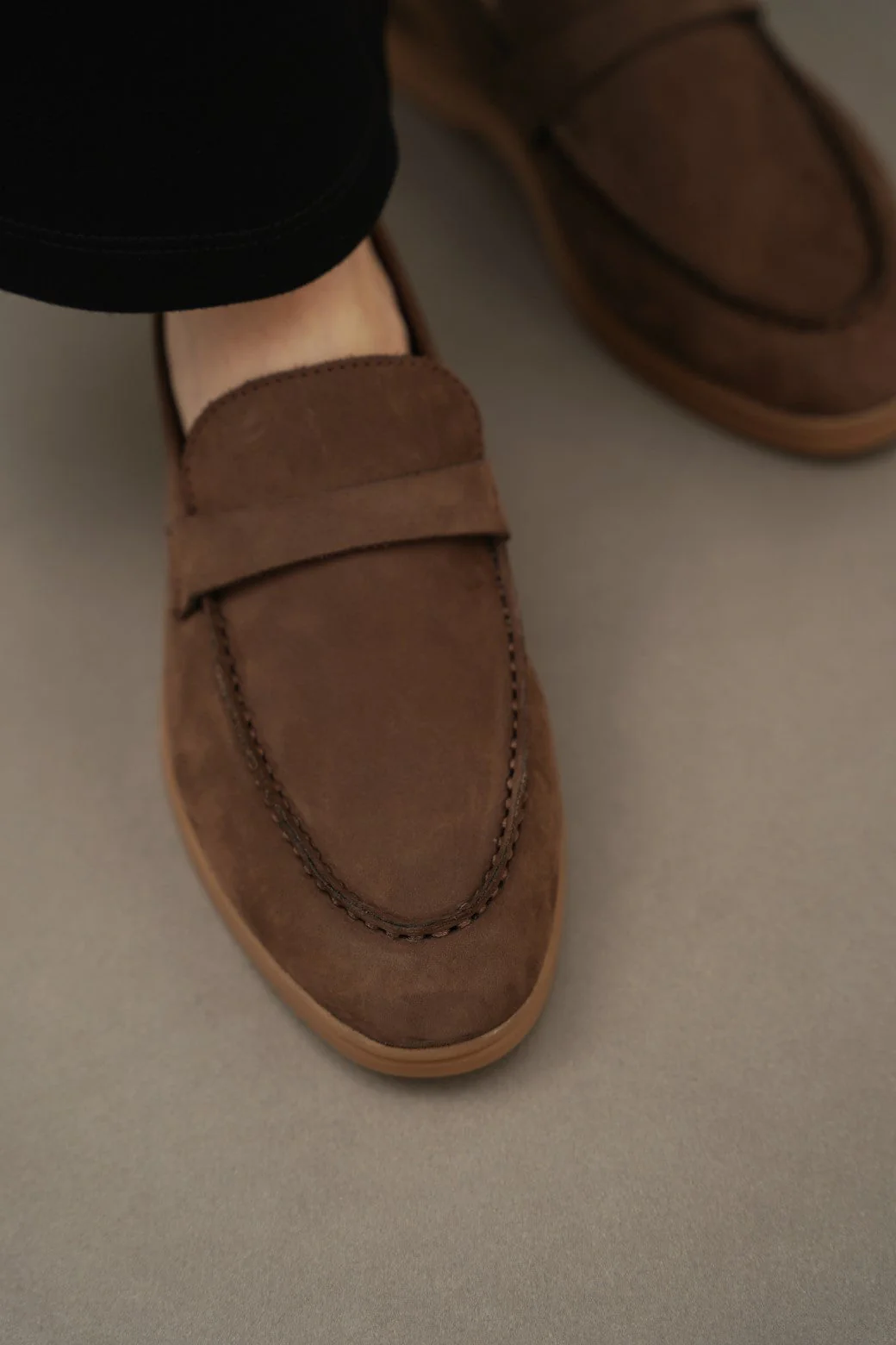 CLASSIC LEATHER LOAFERS - Image 2