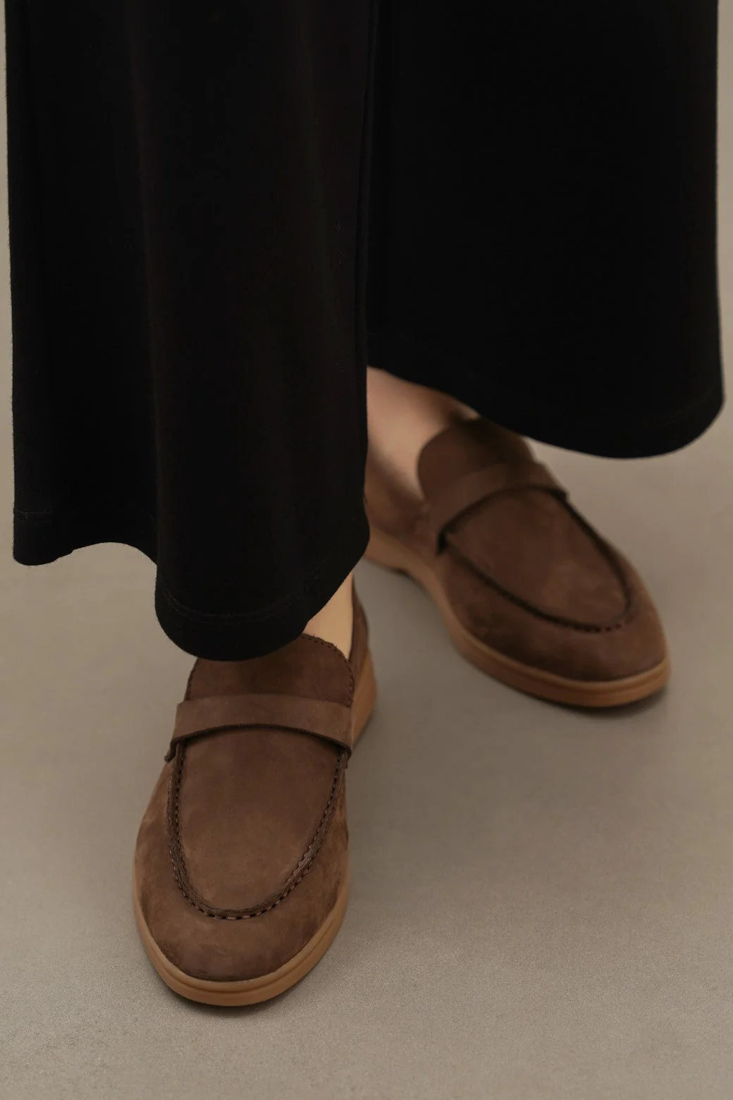 CLASSIC LEATHER LOAFERS - Image 5