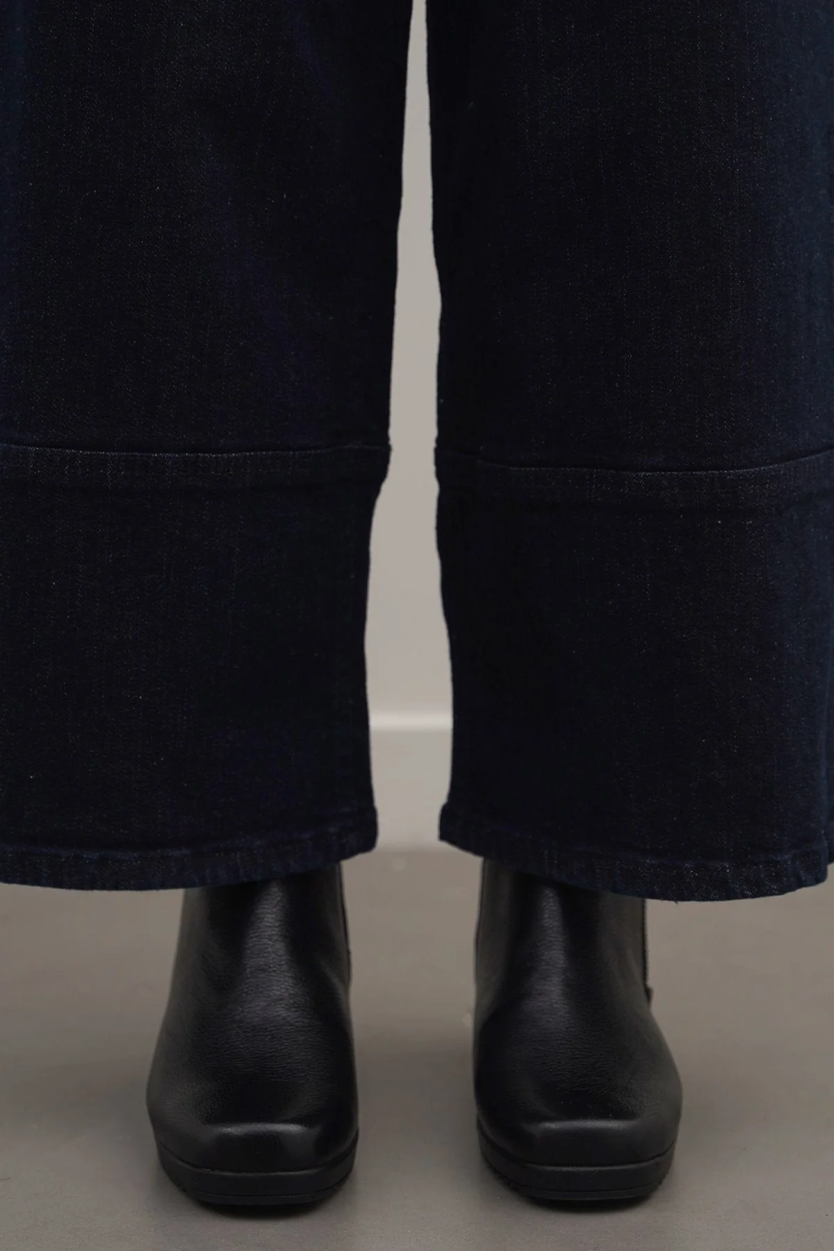 COMFY LEATHER WEDGE BOOTS - Image 5
