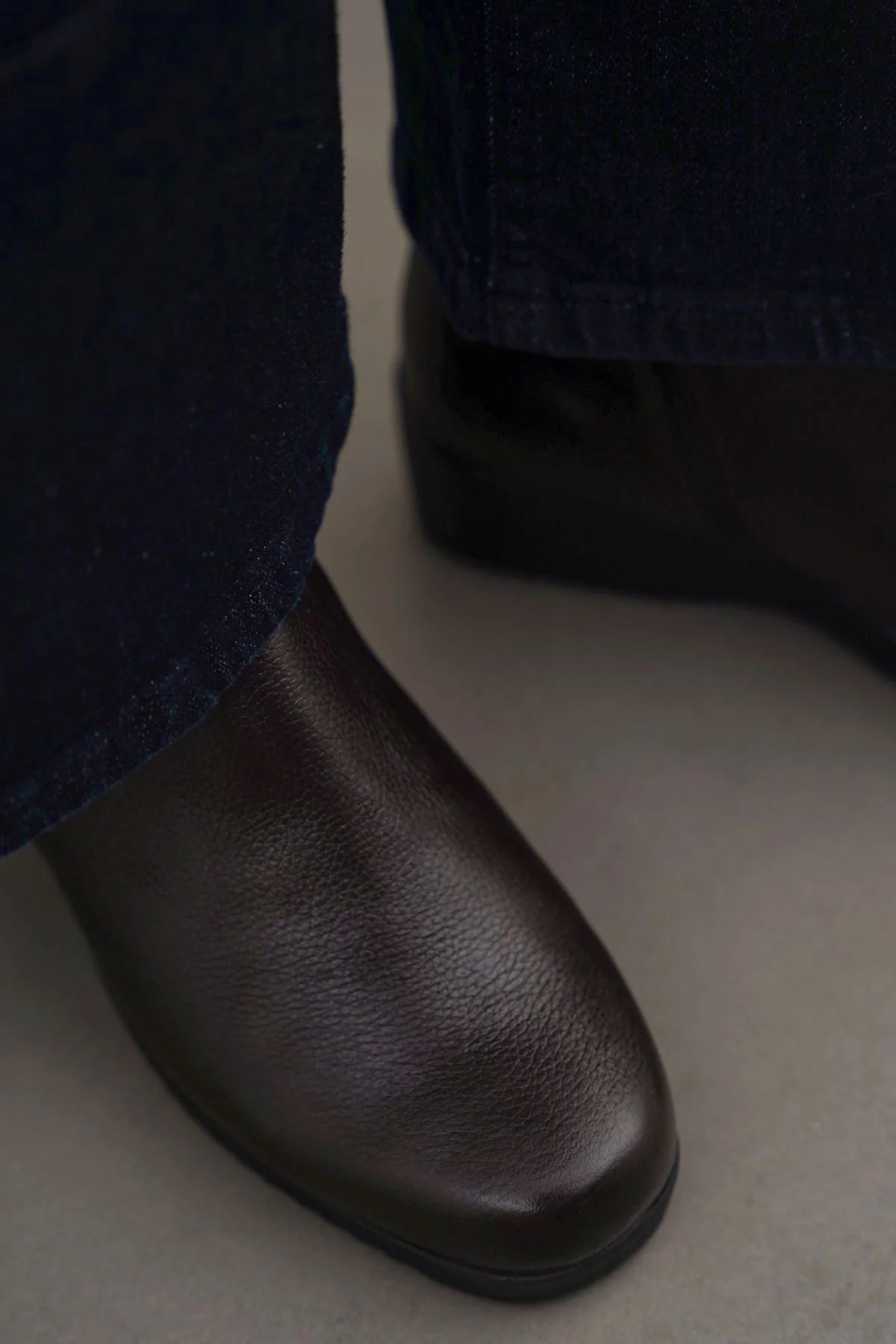 COMFY LEATHER WEDGE BOOTS - Image 3