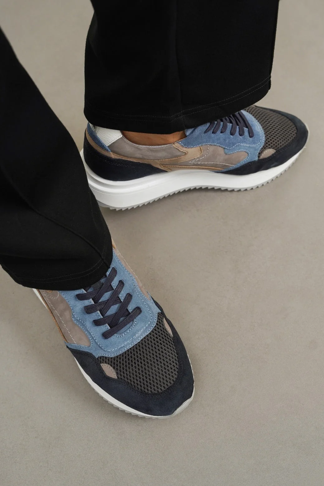 CONTRAST LEATHER JOGGERS - Image 3