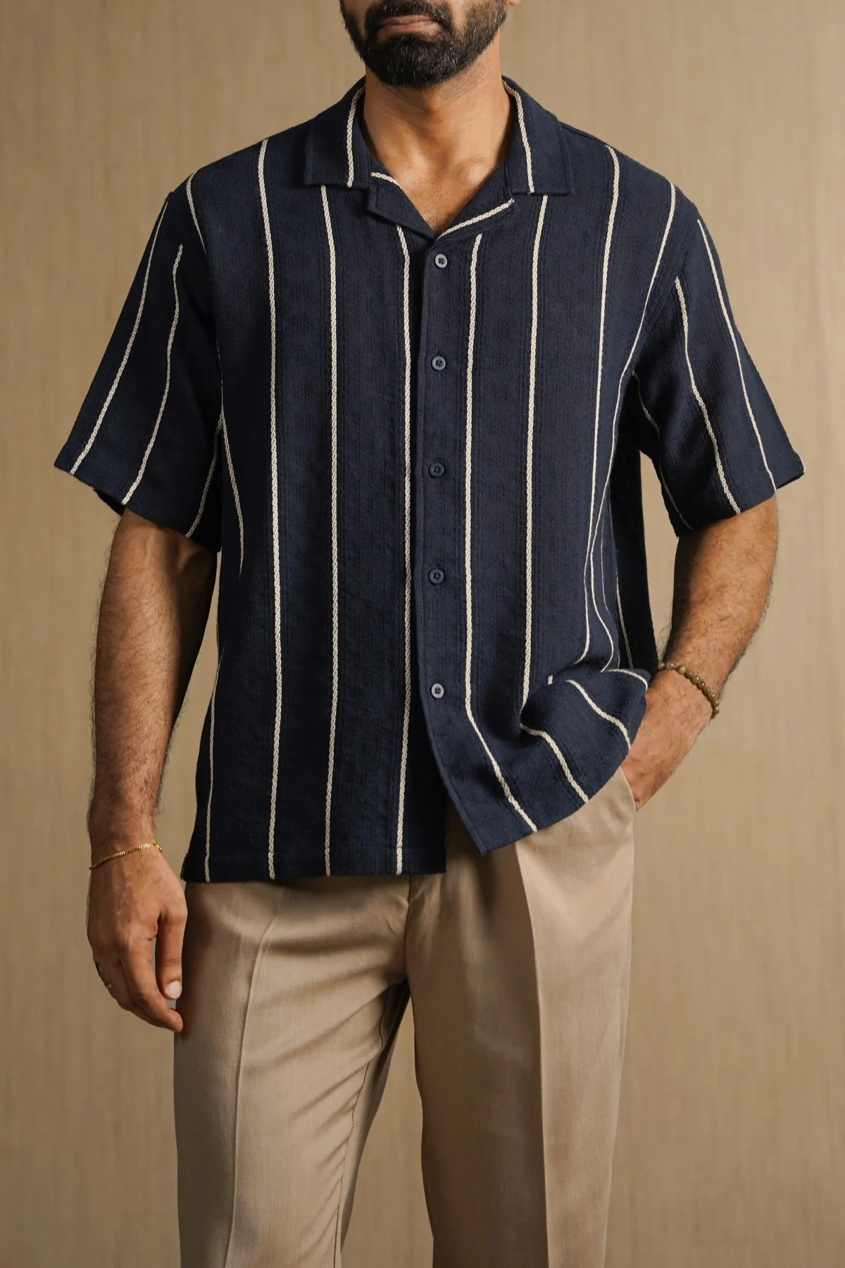 CONTRAST STRIPE SHIRT