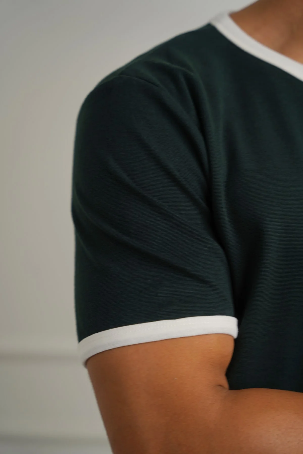 CONTRAST TEE - Image 5