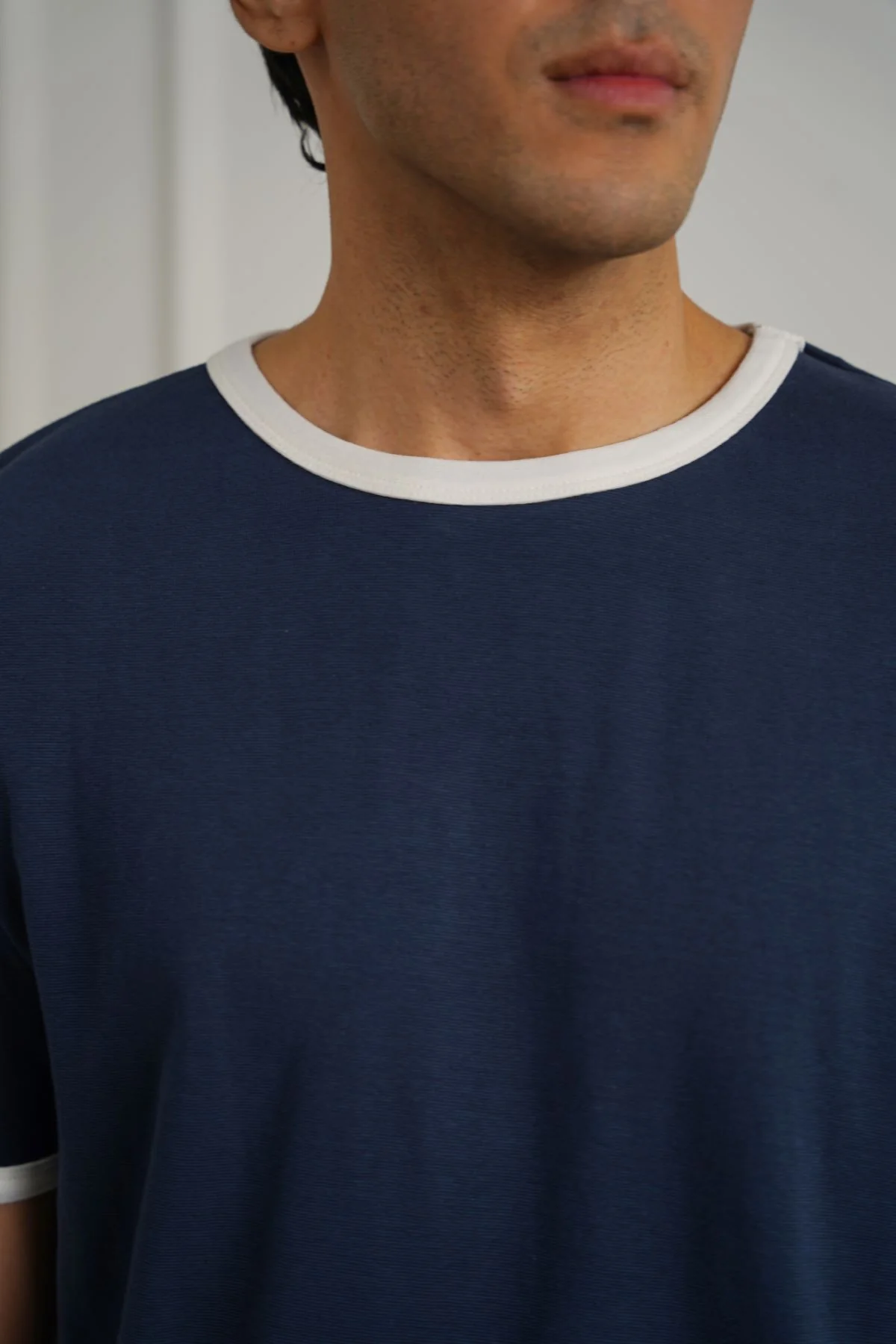 CONTRAST TEE - Image 5
