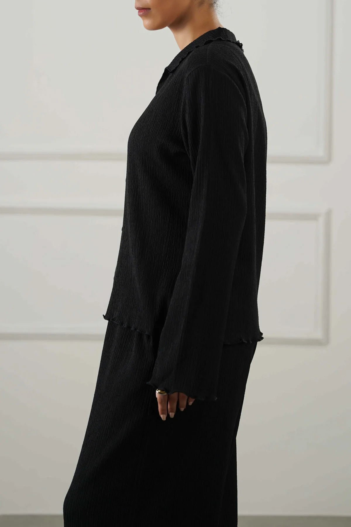 CRINKLE KNIT BUTTON-DOWN - Image 7