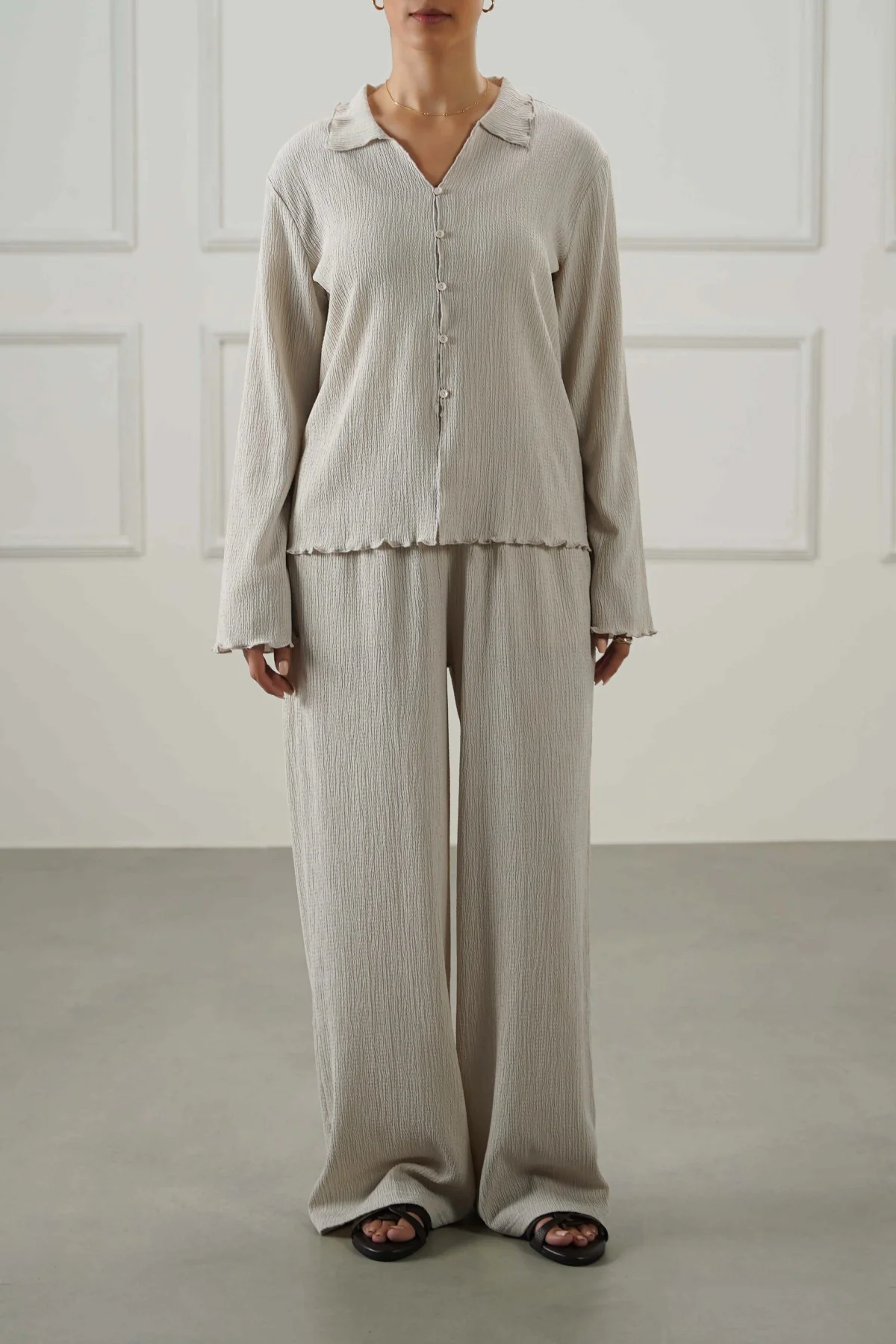 CRINKLE KNIT BUTTON-DOWN - Image 7