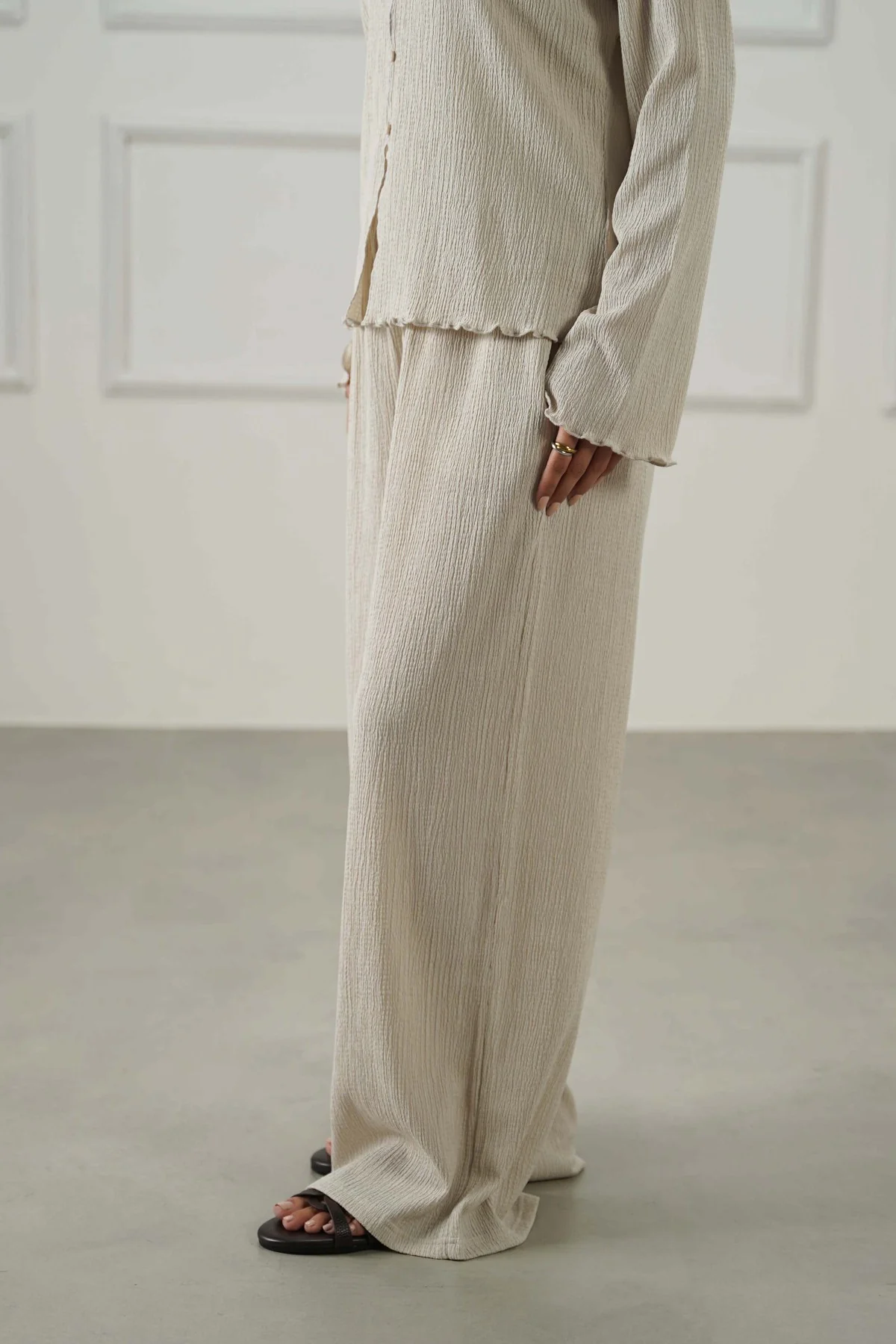 CRINKLE KNIT PANTS
