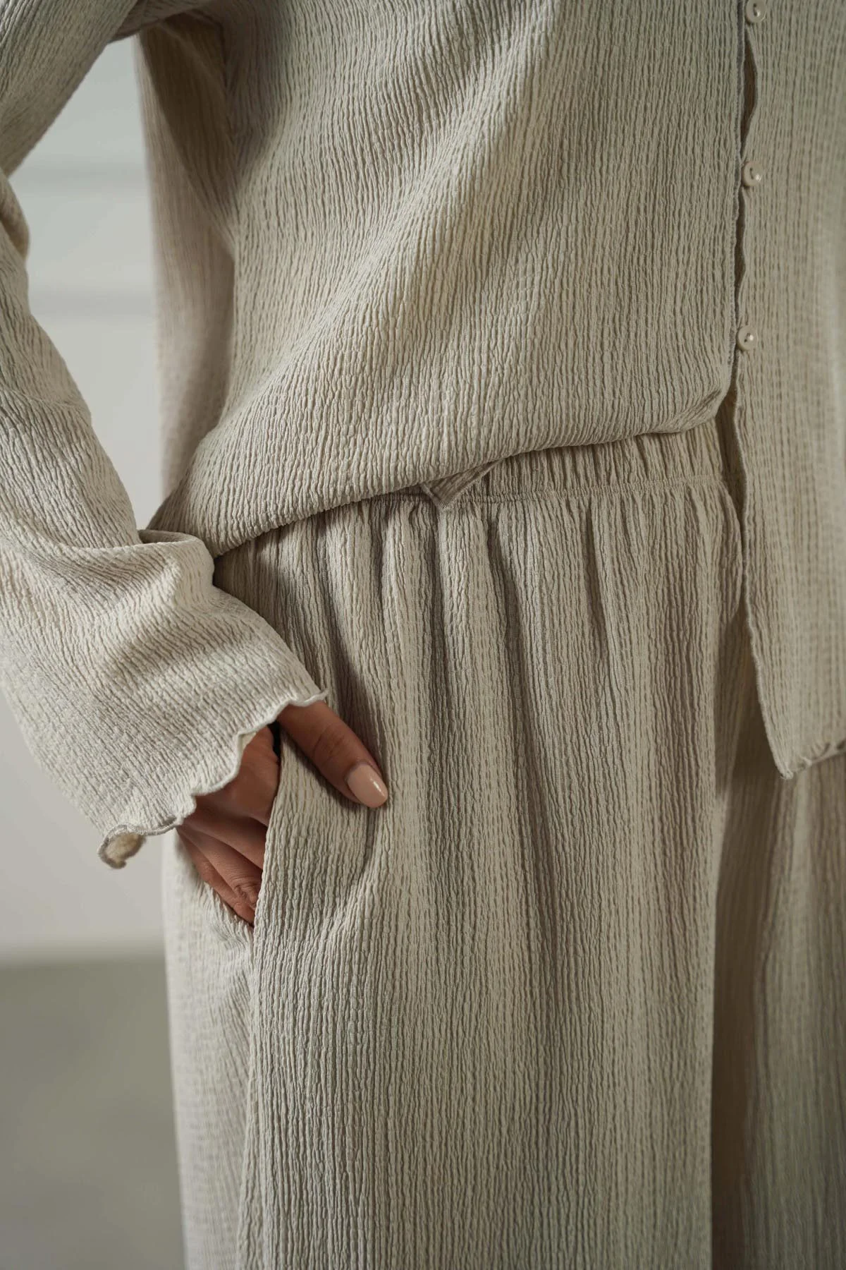 CRINKLE KNIT PANTS - Image 2